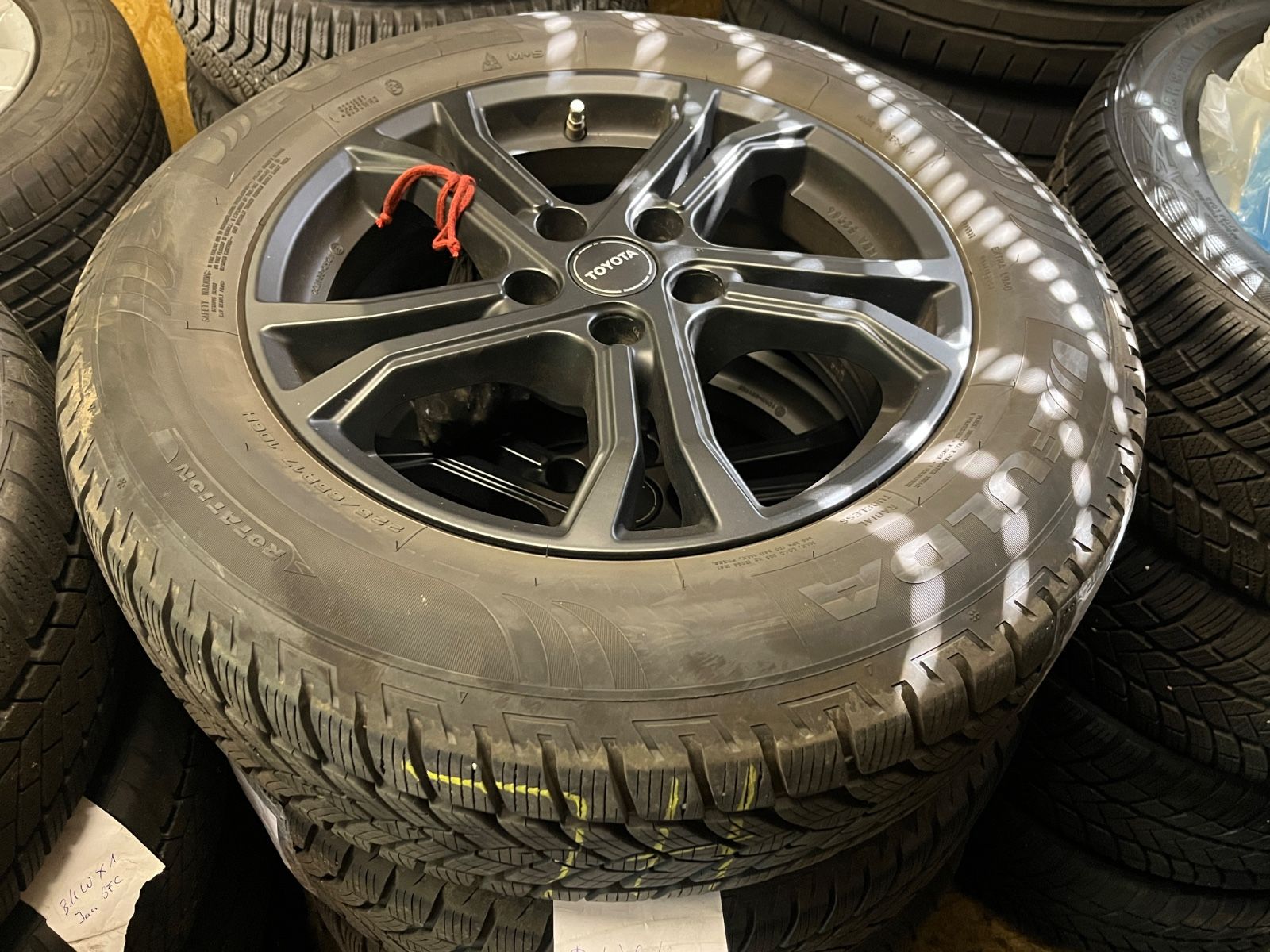 Toyota RAV 4 RAV4 Hybrid 4x4 Lounge - Samsaru's Car Outlet