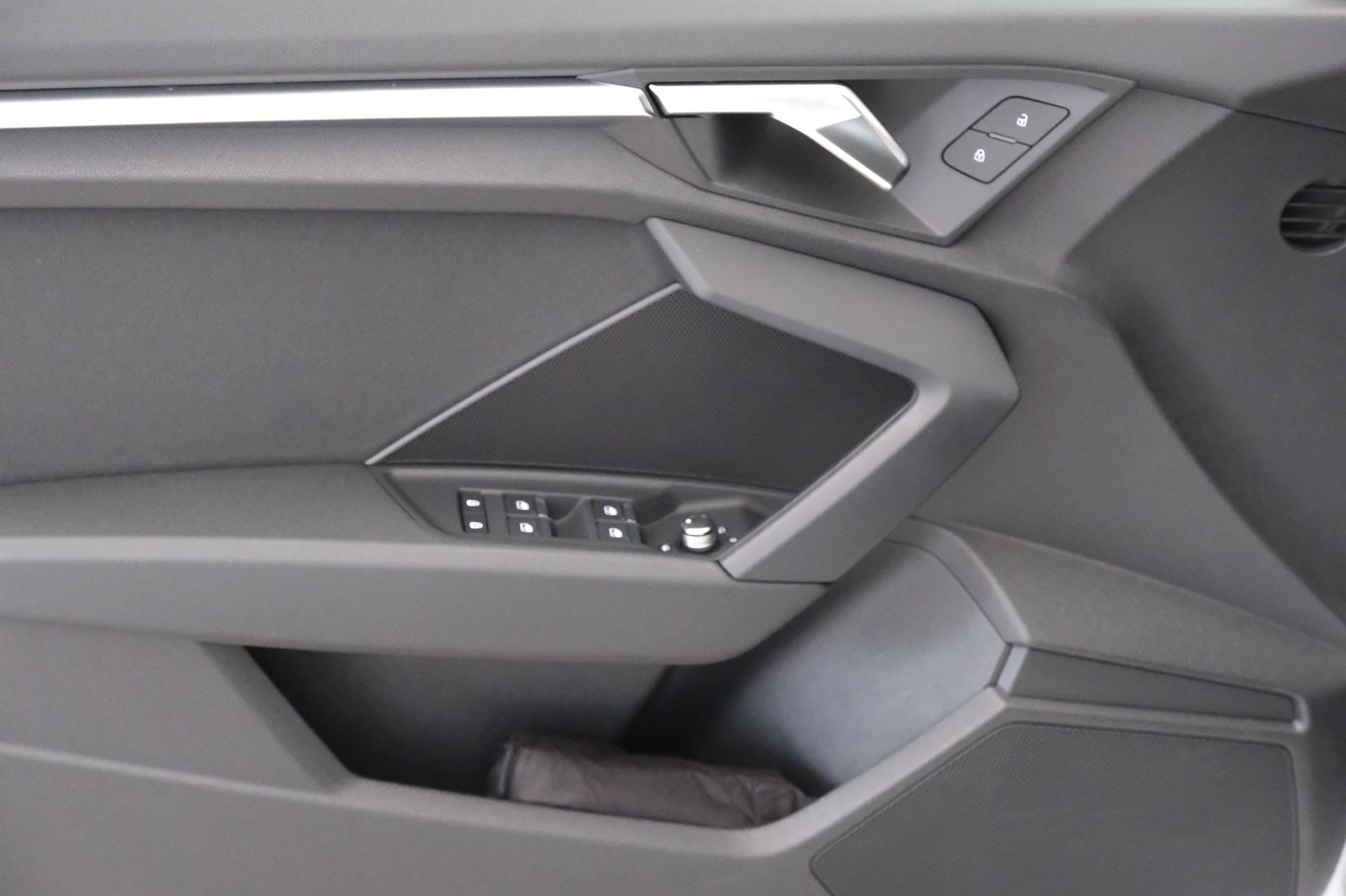 Audi A3 Sportback 30 TFSI basis - Samsaru's Car Outlet