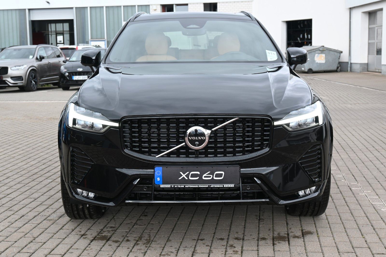 Volvo XC60 B4 D AWD Ultimate Dark*STDHZG*360°*LUFT*ACC