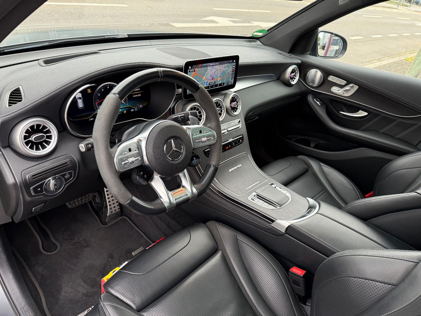 Mercedes-Benz GLC63S AMG Magno Pano HUD Burmester FINANZIERUNG