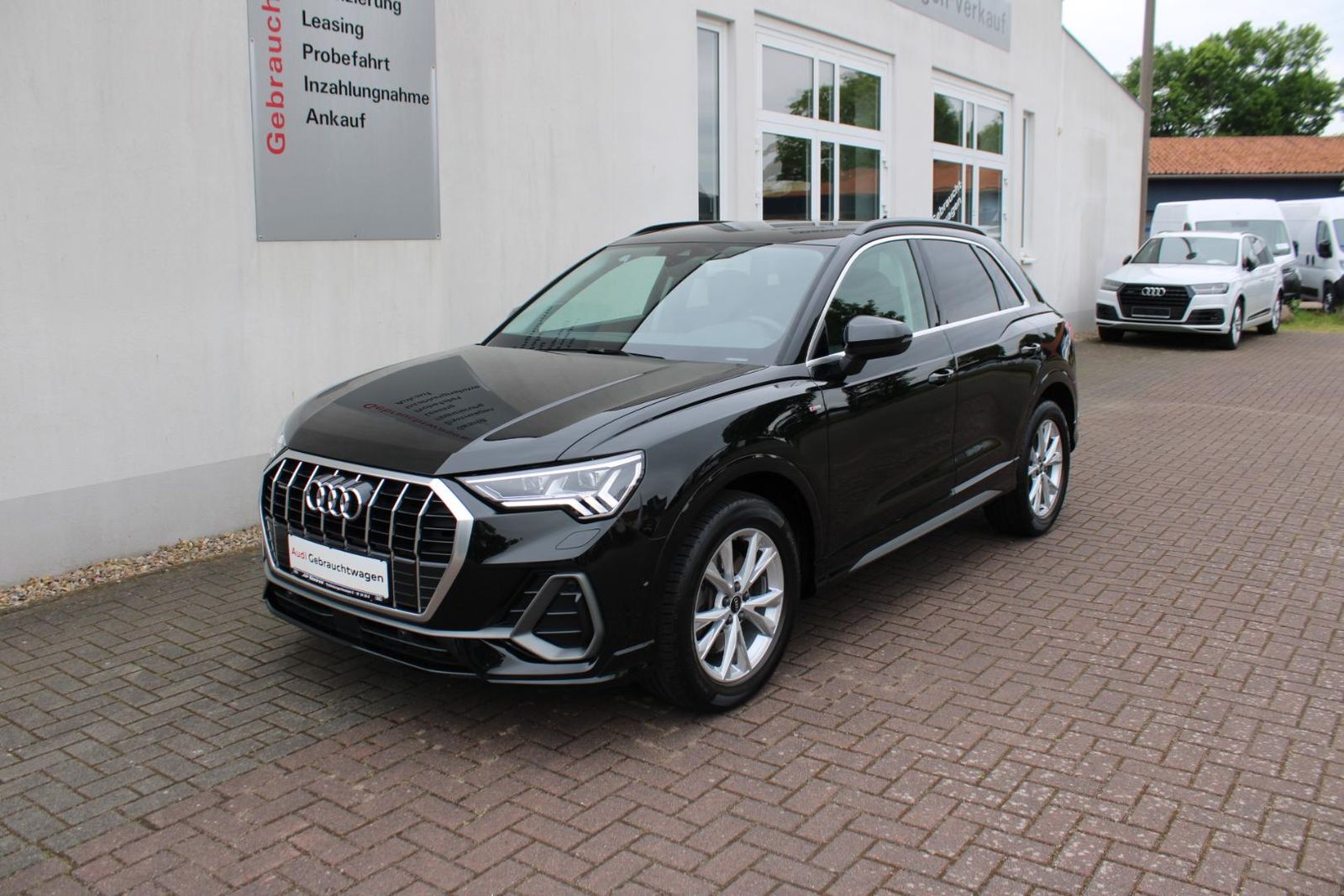 Audi Q3 S line Q3 TDI quattro - Samsaru's Car Outlet