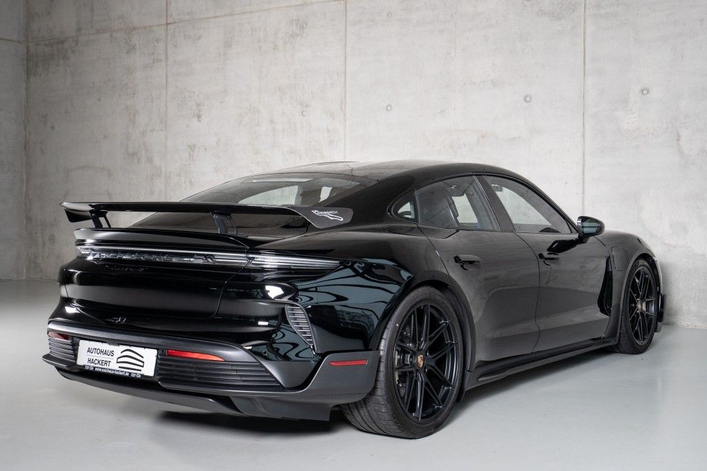 Porsche Taycan Turbo GT WEISSACH-PACKET ON STOCK!