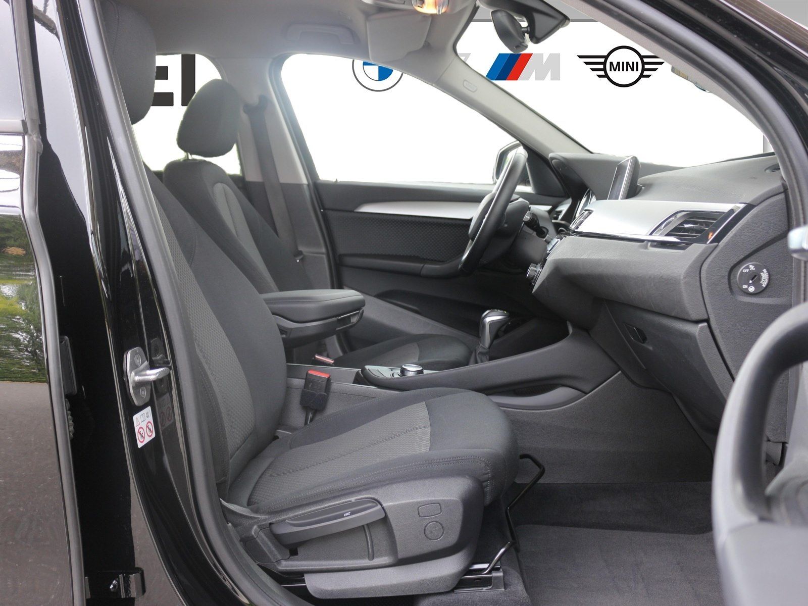BMW X1 xDrive25e Advantage - Samsaru's Car Outlet