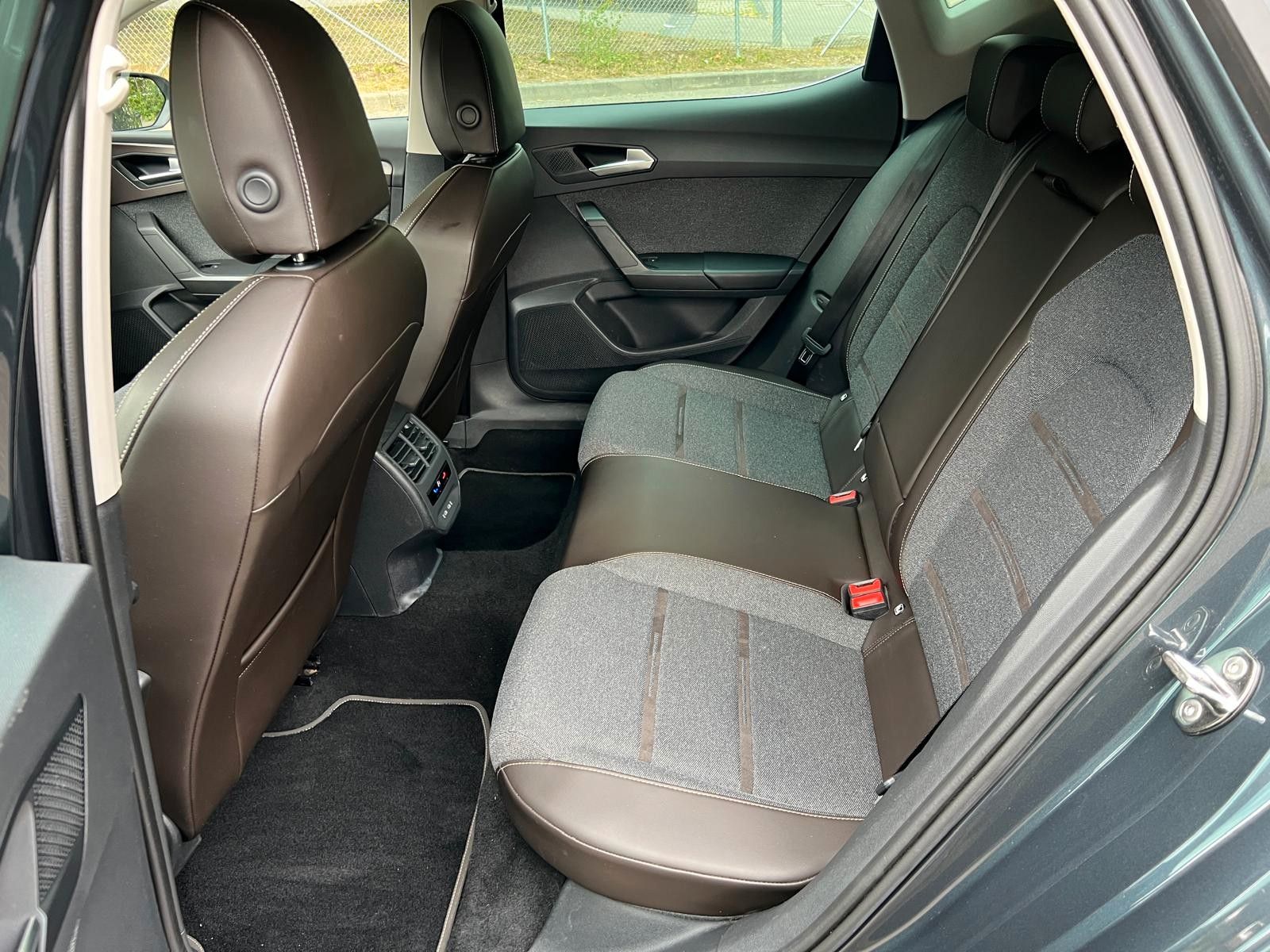 Seat Leon 1.5 ETSI ACT Plus - Samsaru's Car Outlet