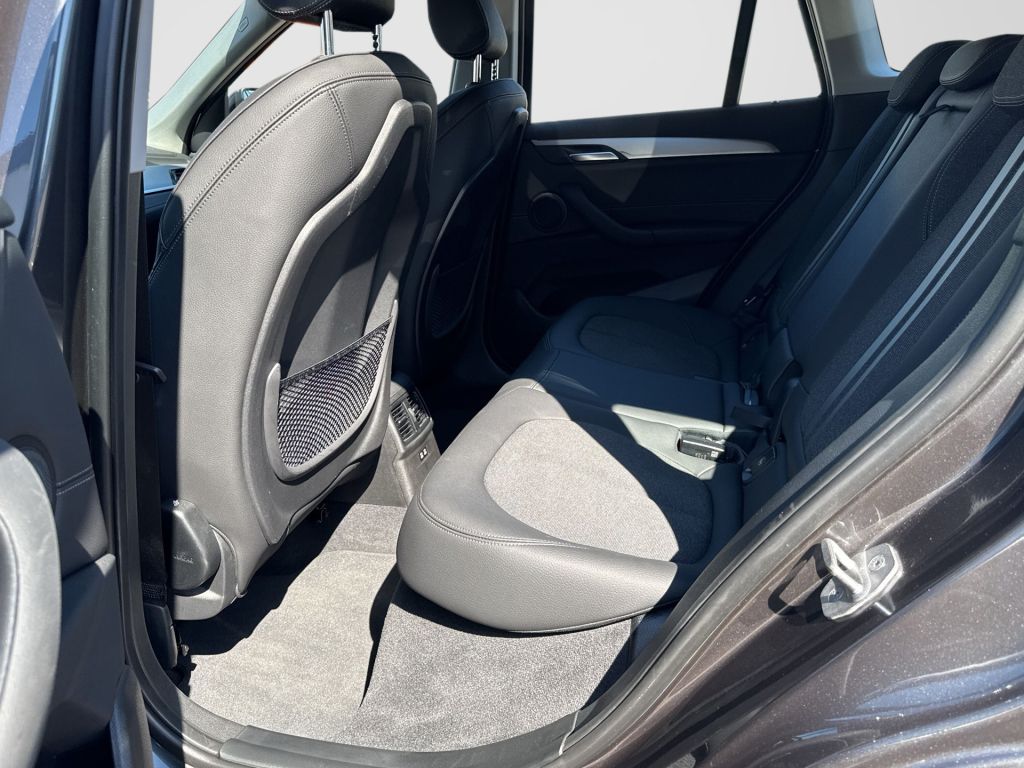 BMW X1 xDrive25e Sport Line - Samsaru's Car Outlet