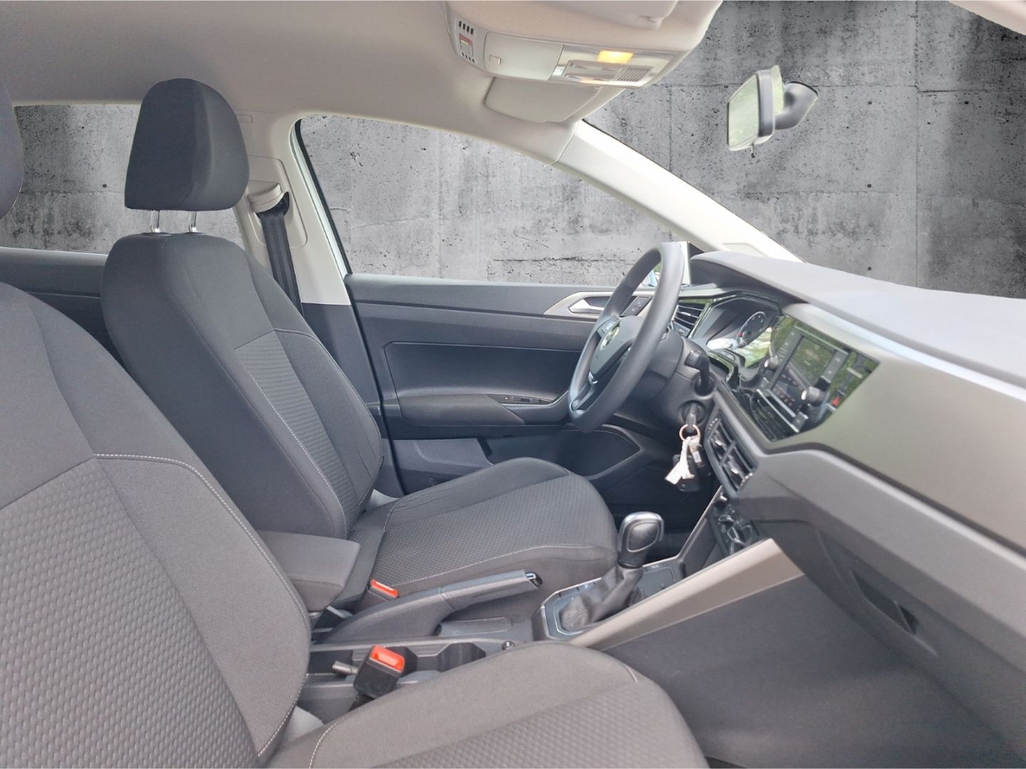 Volkswagen Polo VI 1.0 TSI Comfortline - Samsaru's Car Outlet