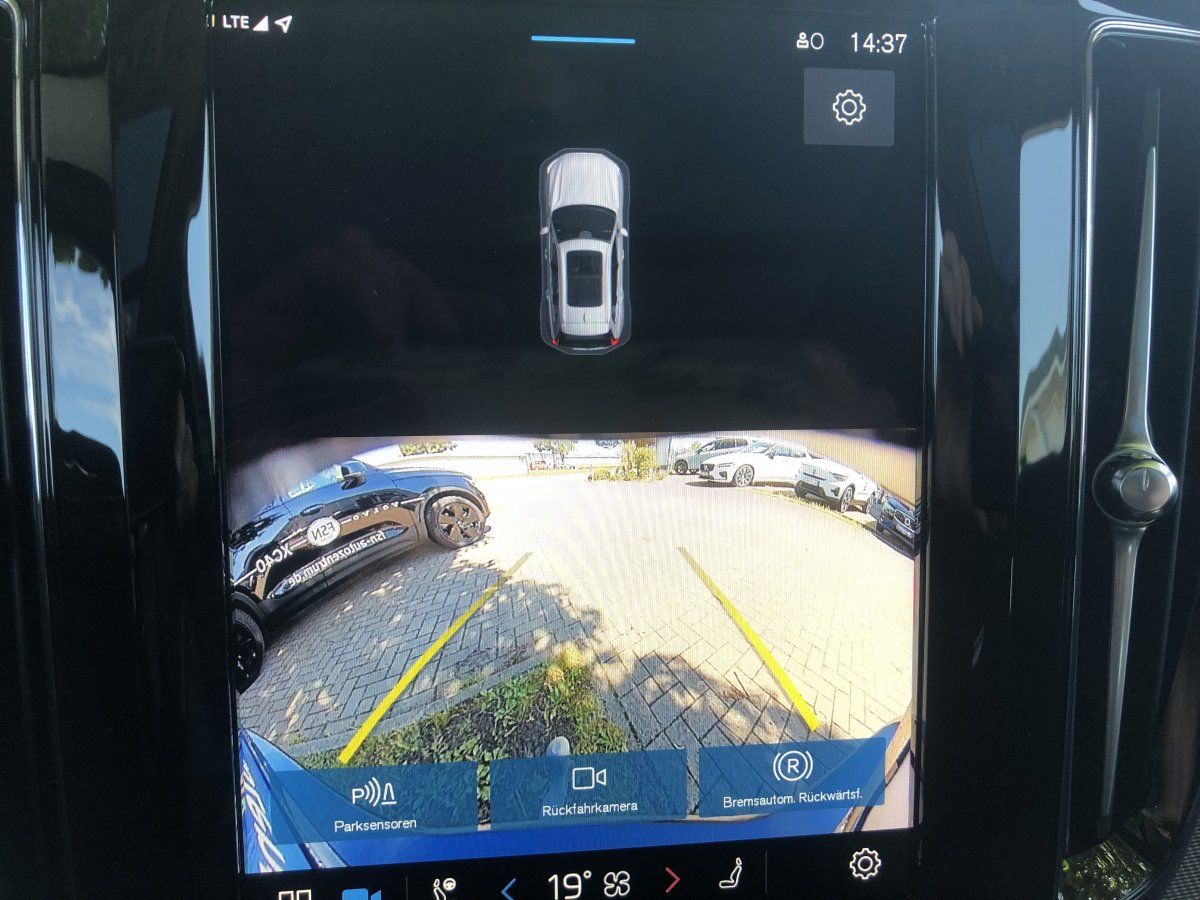 Volvo XC60 Plus Dark T8 AWD Anhängerzug