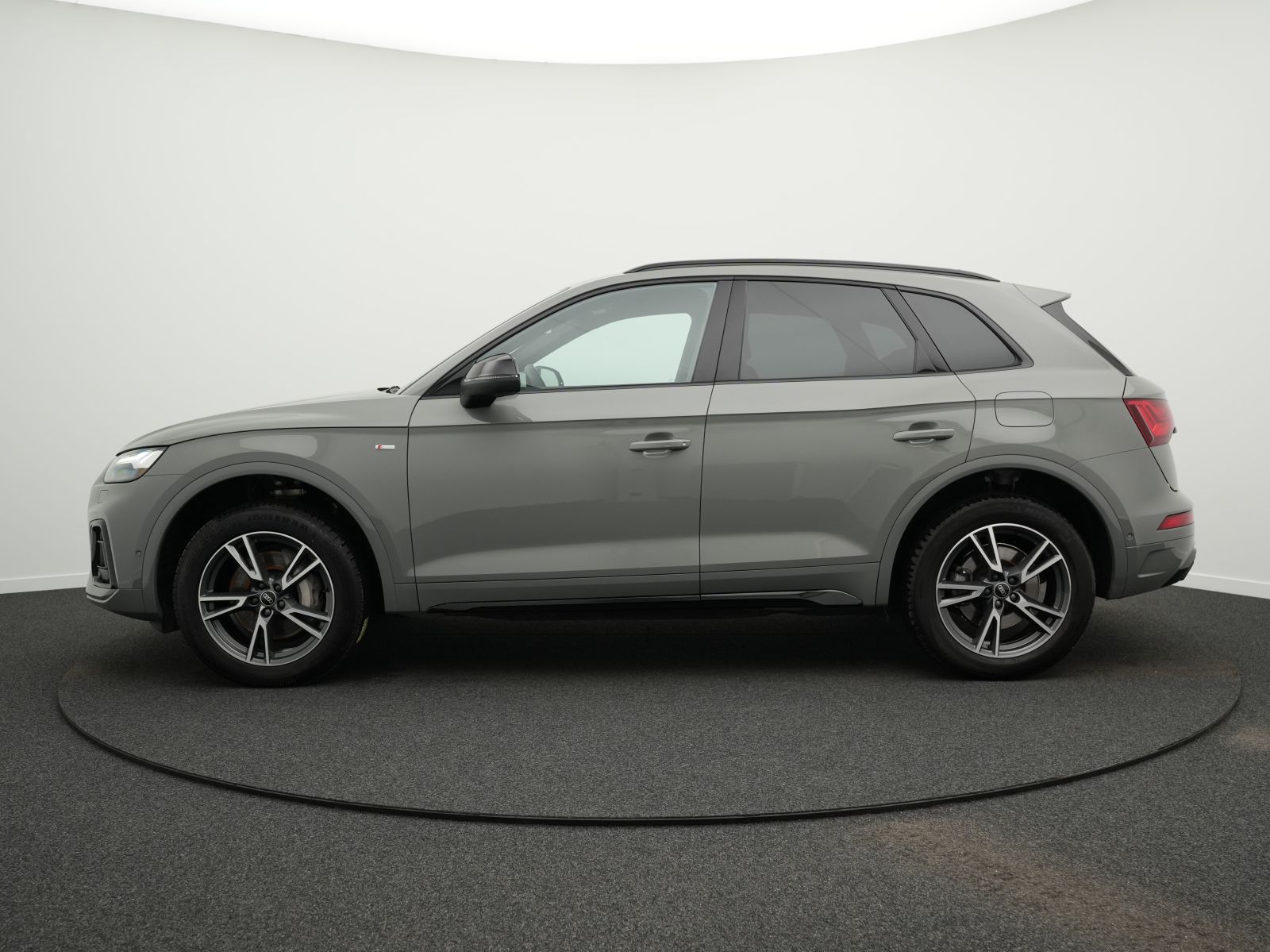 Audi Q5 S line 55 TFSIe qu. *ACC*AHK*HdUp*KAM*8-fach*