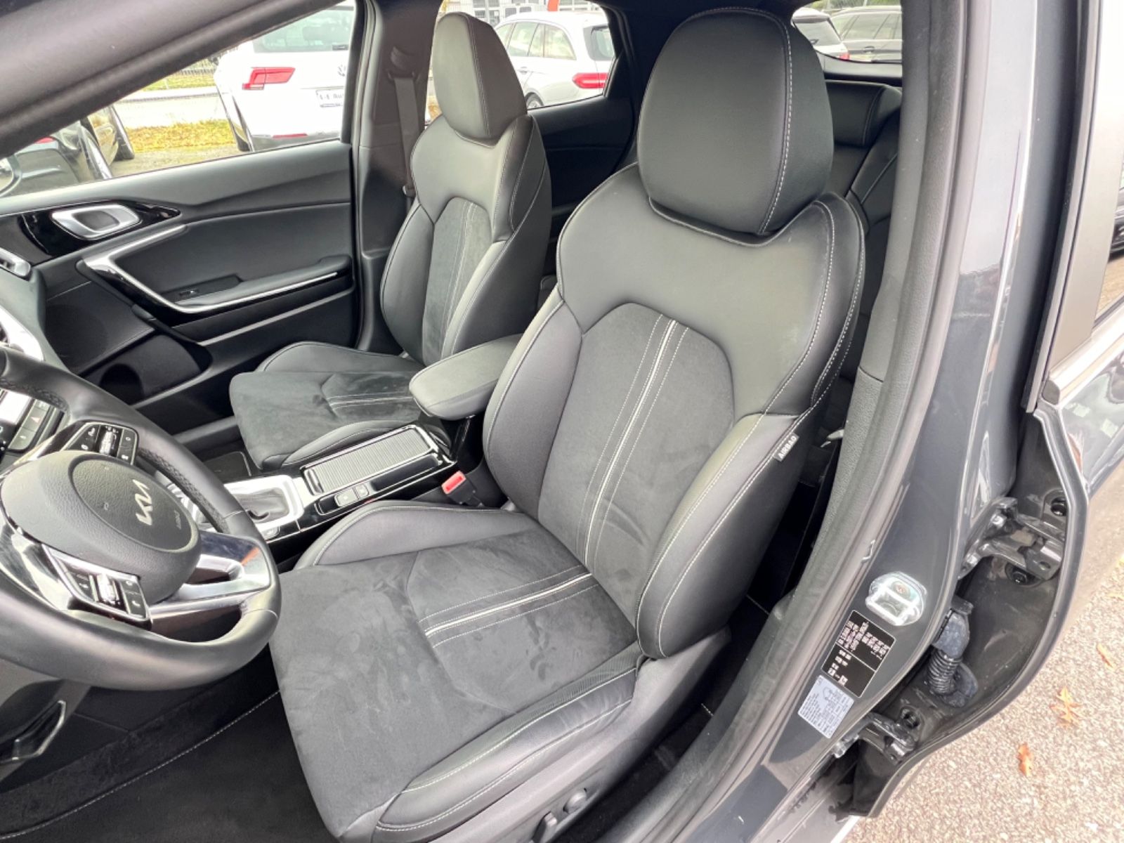 Kia XCeed 1.6 T GDI DCT7 BLACK - Samsaru's Car Outlet
