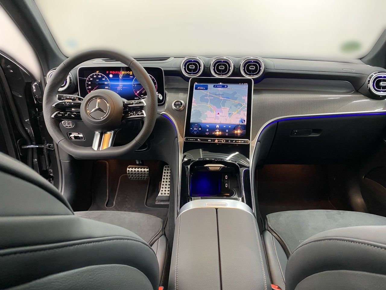 Mercedes-Benz GLC 300 d 4Matic AMG+HUD+PANO+AHK+DIGITAL+360°