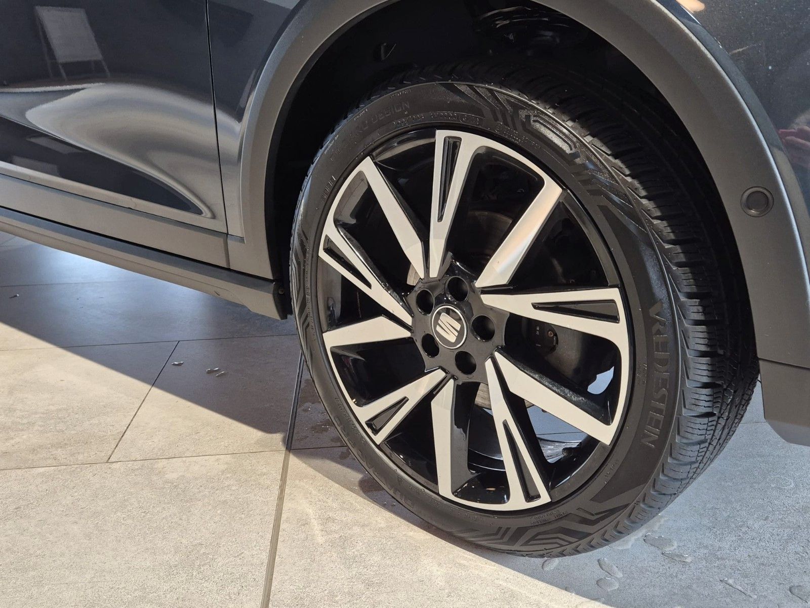 Seat Arona FR Black Edition 1.0 TSI 110 PS 7-Gang-DSG