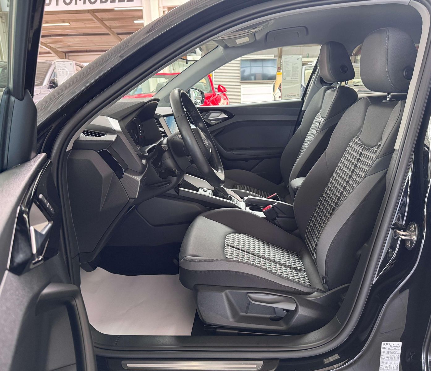 Audi A1 35 TFSI advanced - Samsaru's Car Outlet