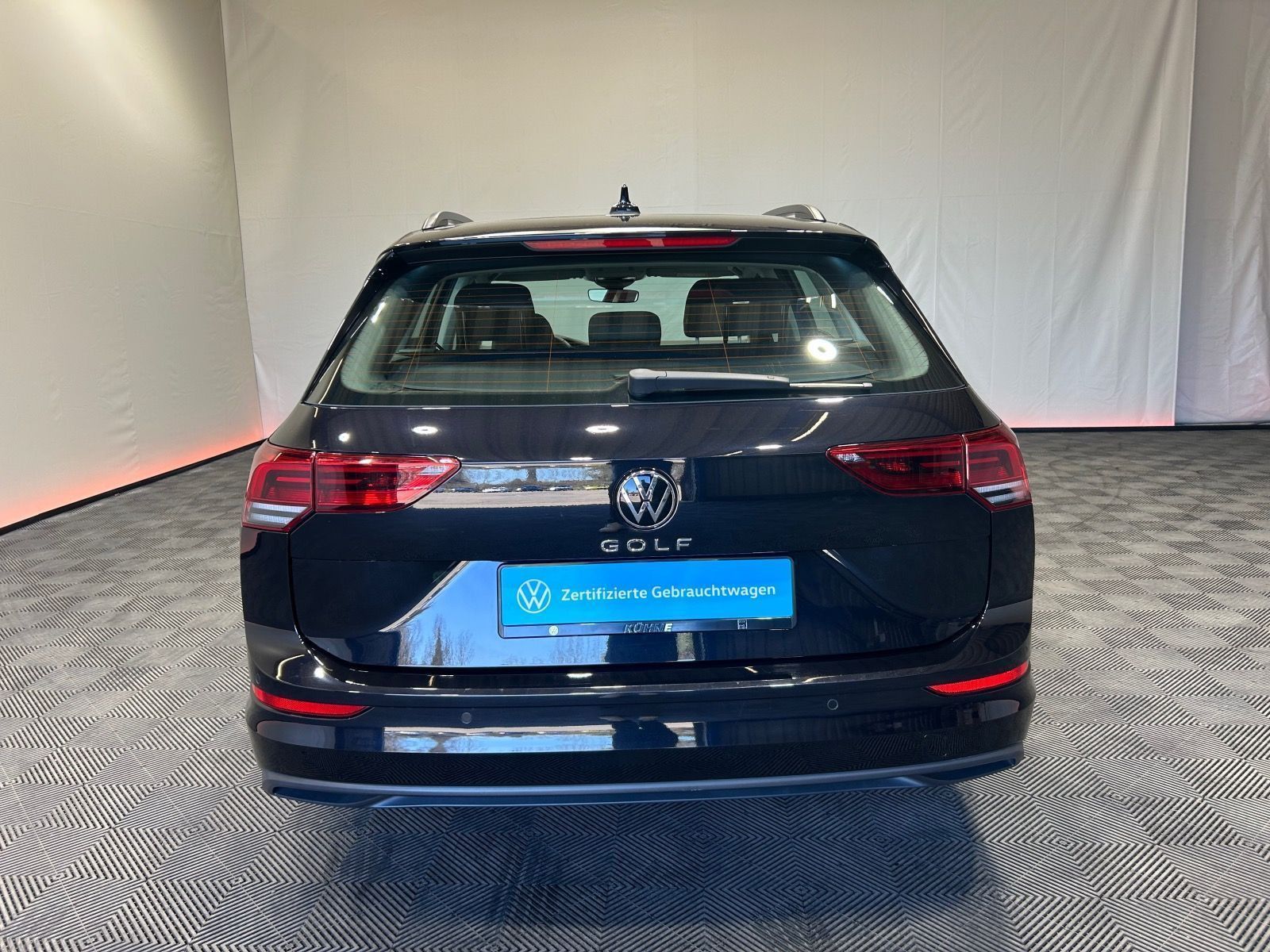 Volkswagen Golf Variant Life 2.0 TDI - Samsaru's Car Outlet