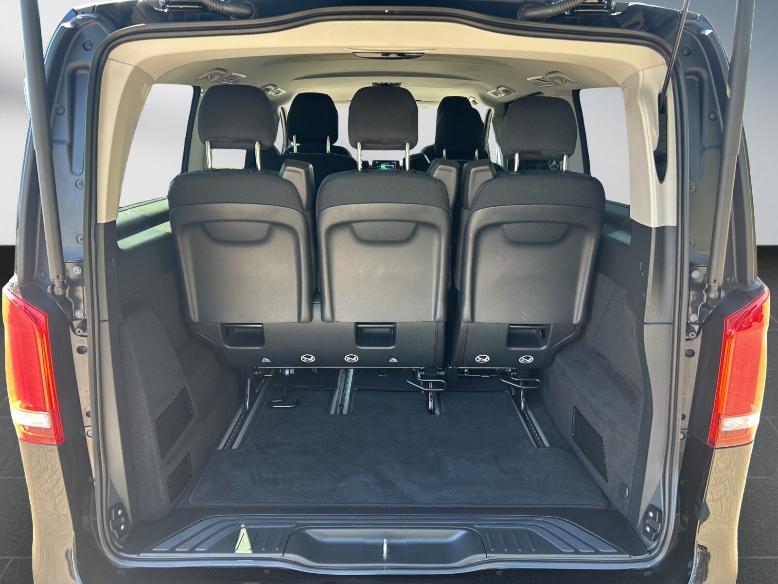Mercedes-Benz V 220 d EDITION LANG - Samsaru's Car Outlet