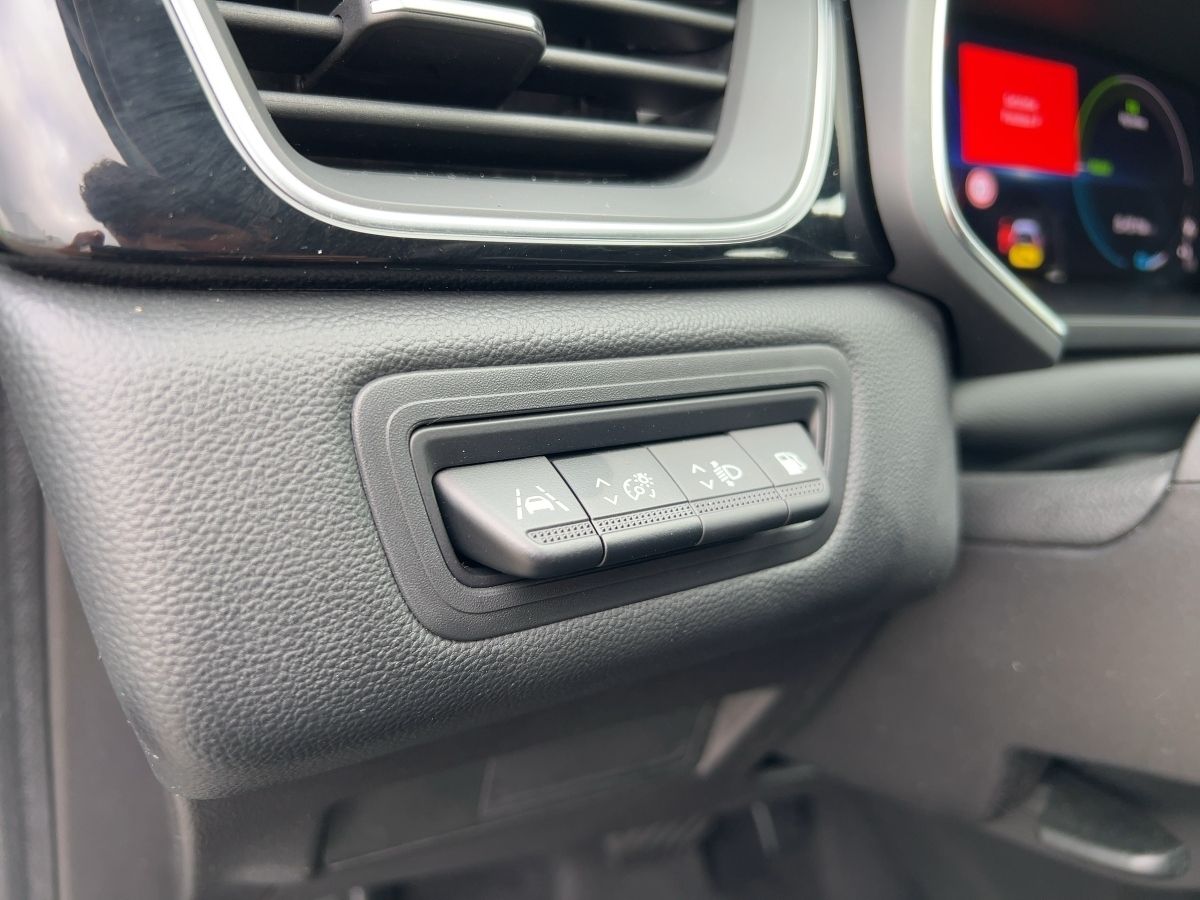 Renault Captur RIVE GAUCHE E-TECH Plug-in - Samsaru's Car Outlet