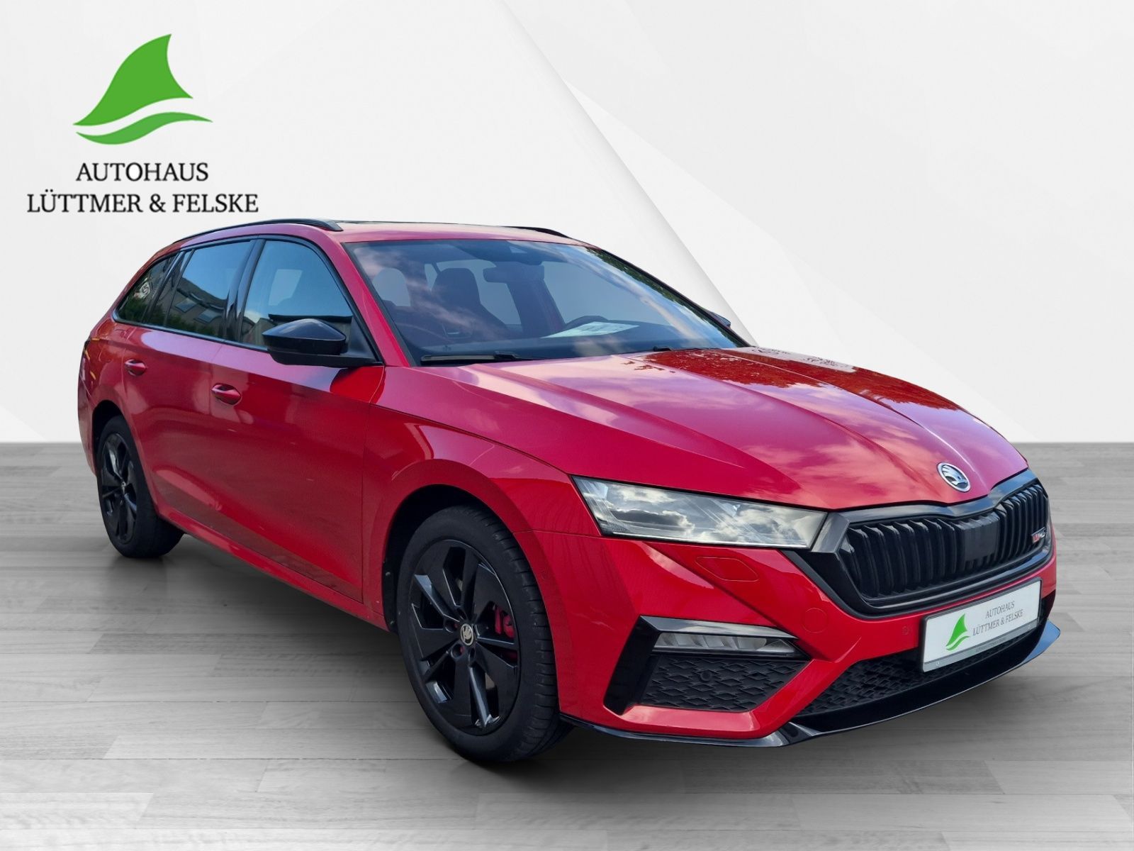 Skoda Octavia Combi RS 1.4 TSI DSG - Samsaru's Car Outlet