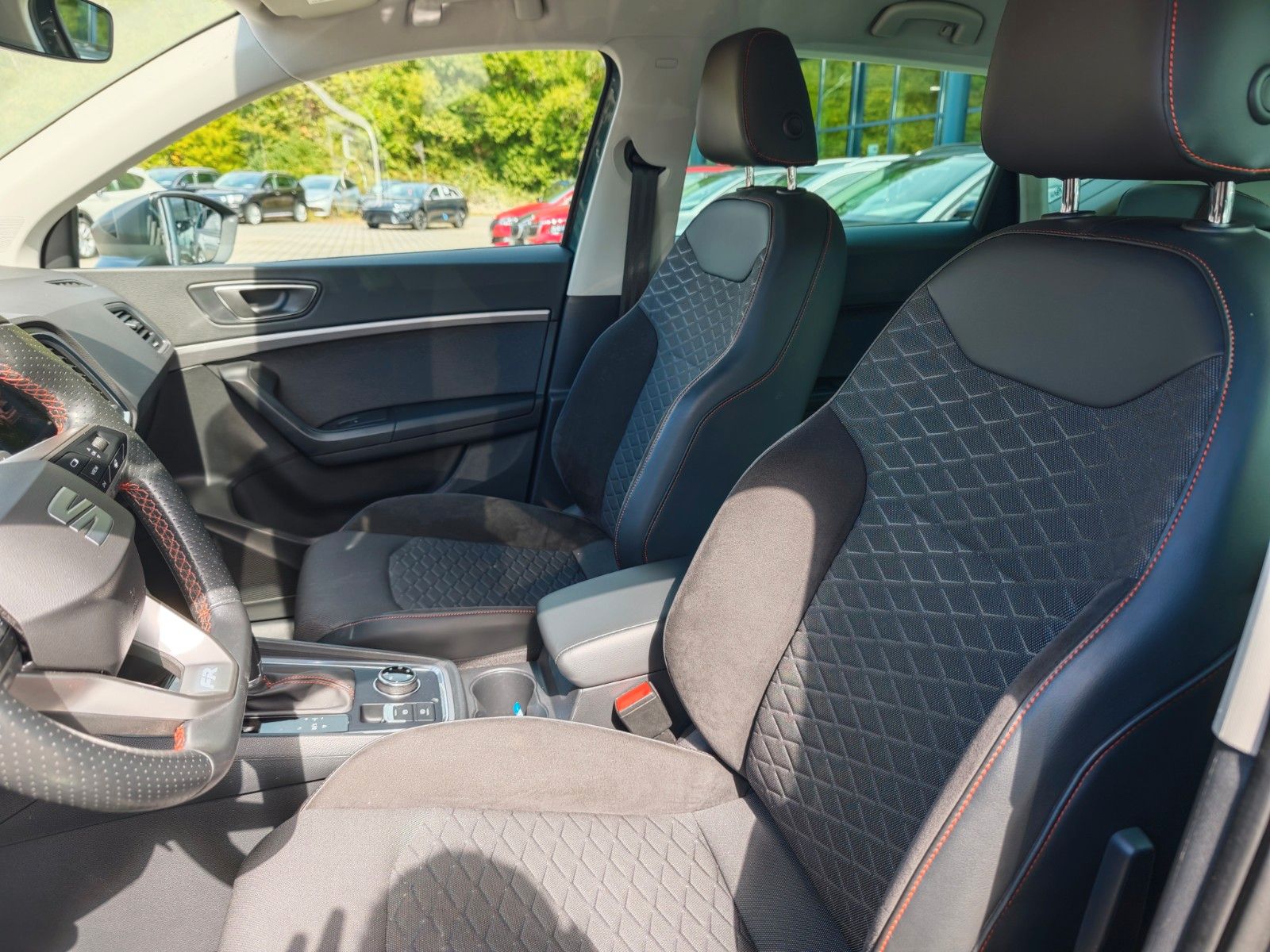 Seat Ateca FR 4Drive DSG 150PS NAVI+SHZ+AHK+APP+