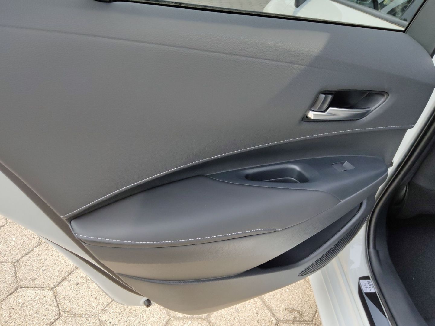Toyota Corolla Touring Sports Voll-Hybrid Teamplayer AT