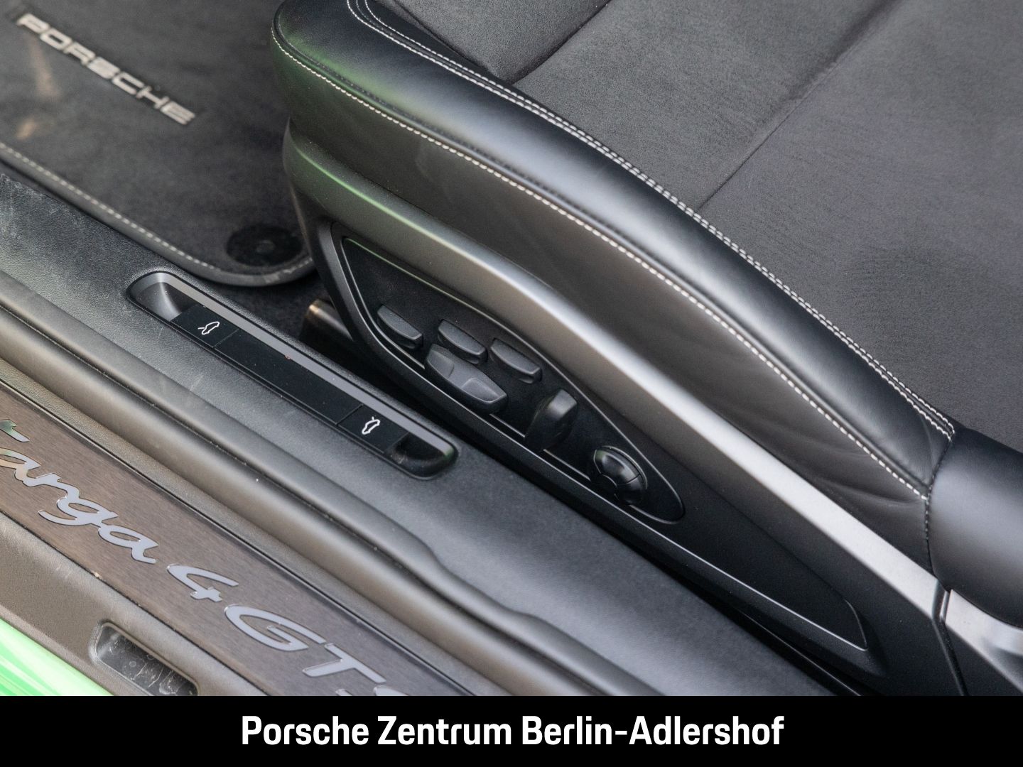 Porsche 992 911 Targa 4 GTS BOSE Sportabgasanlage LED