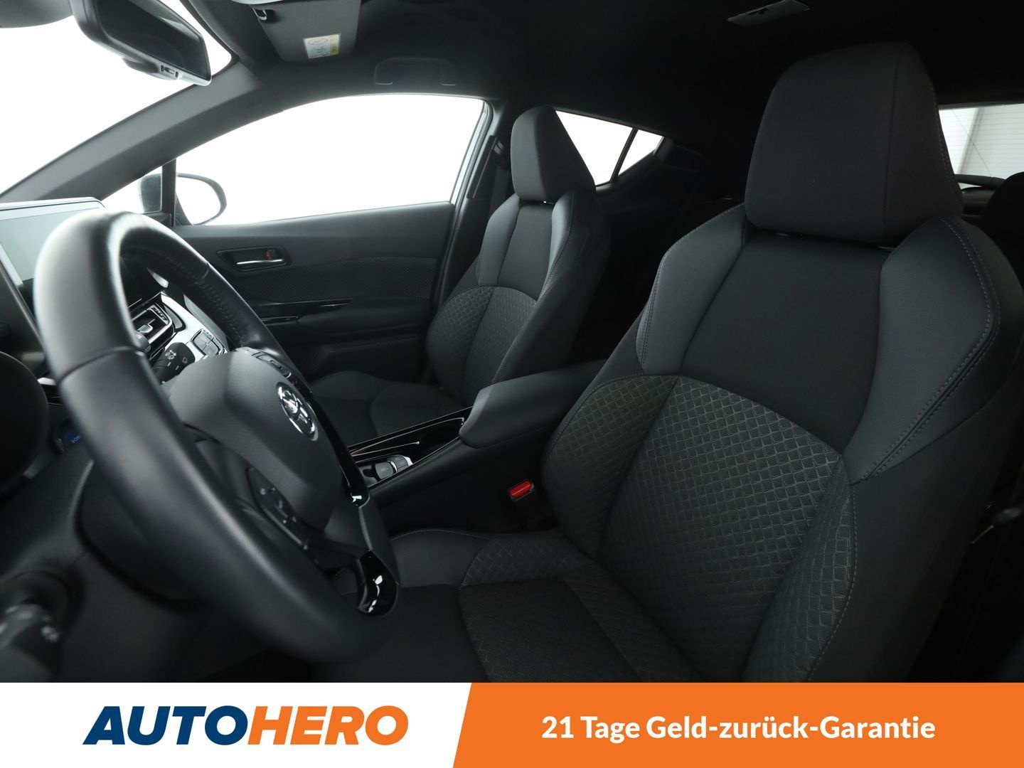Toyota C-HR 2.0 Hybrid Team - Samsaru's Car Outlet
