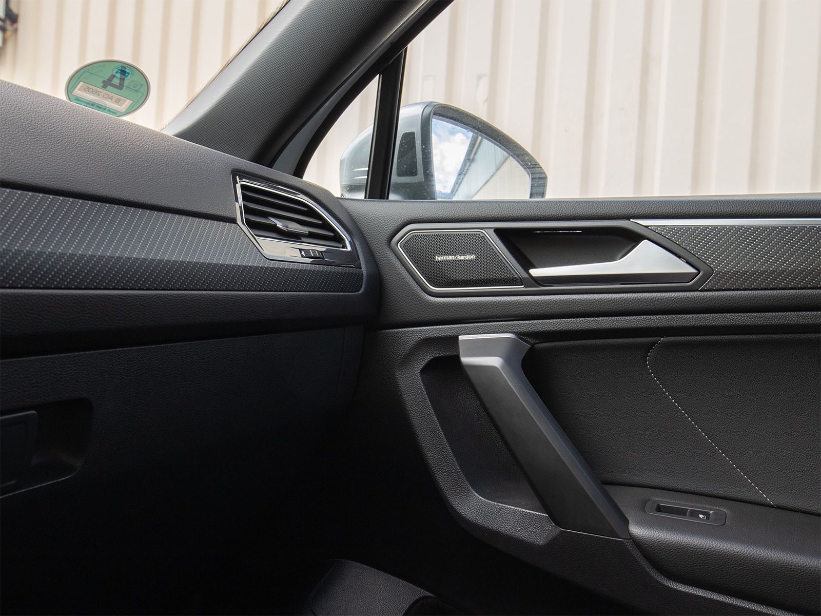 Volkswagen Tiguan Allspace R-Line 4M 7-Sitzer 360°MEGAVOLL