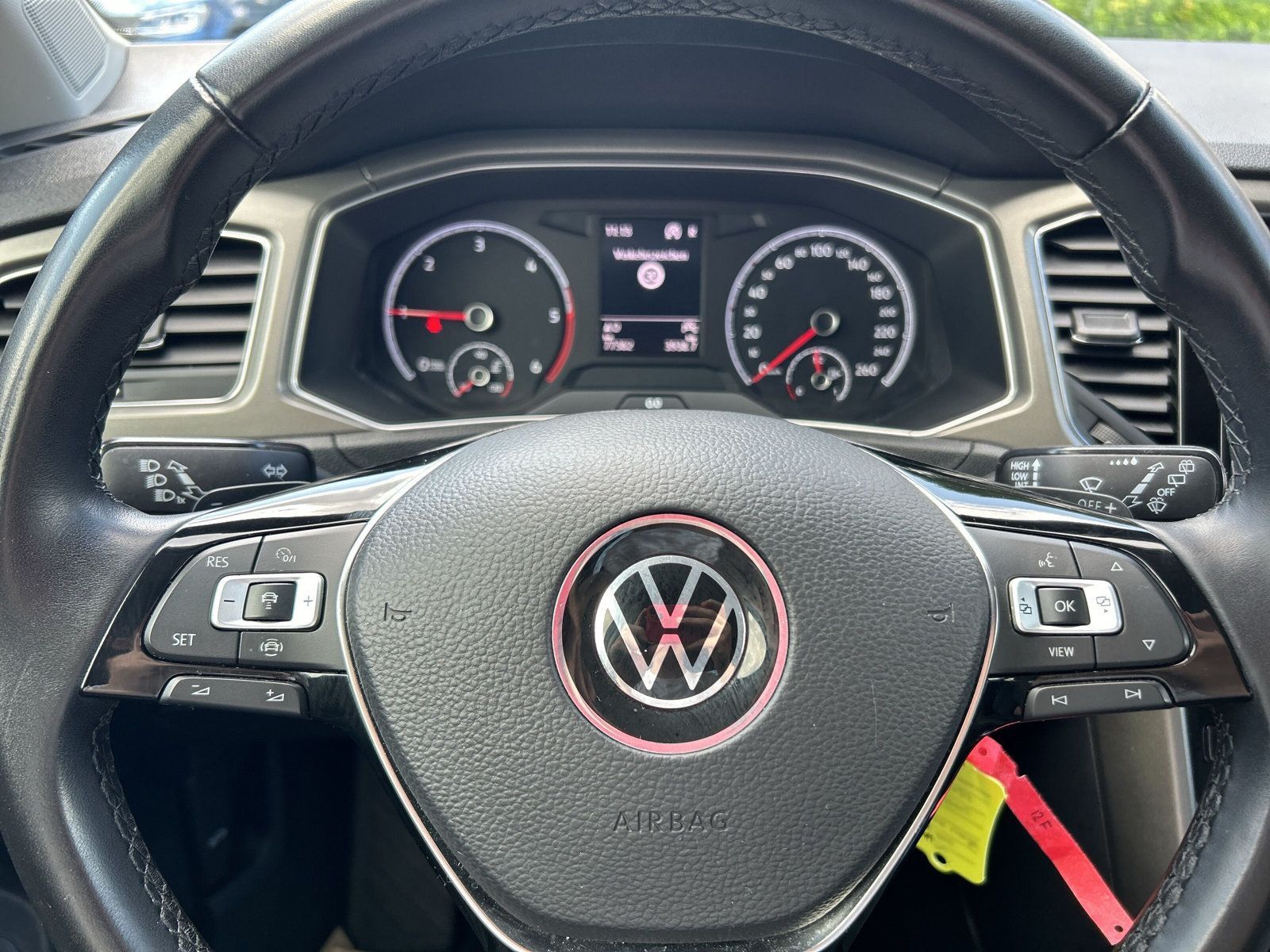 Volkswagen T-Roc 2.0 TDI Style - Samsaru's Car Outlet