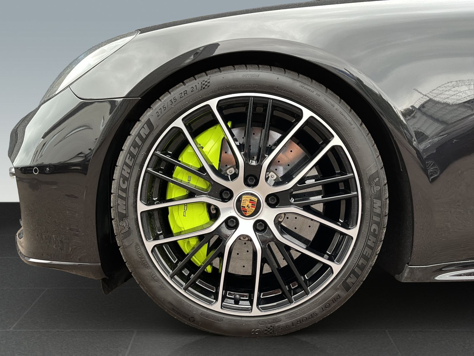 Porsche Panamera Turbo S E-Hybrid Sport Turismo Burmeste