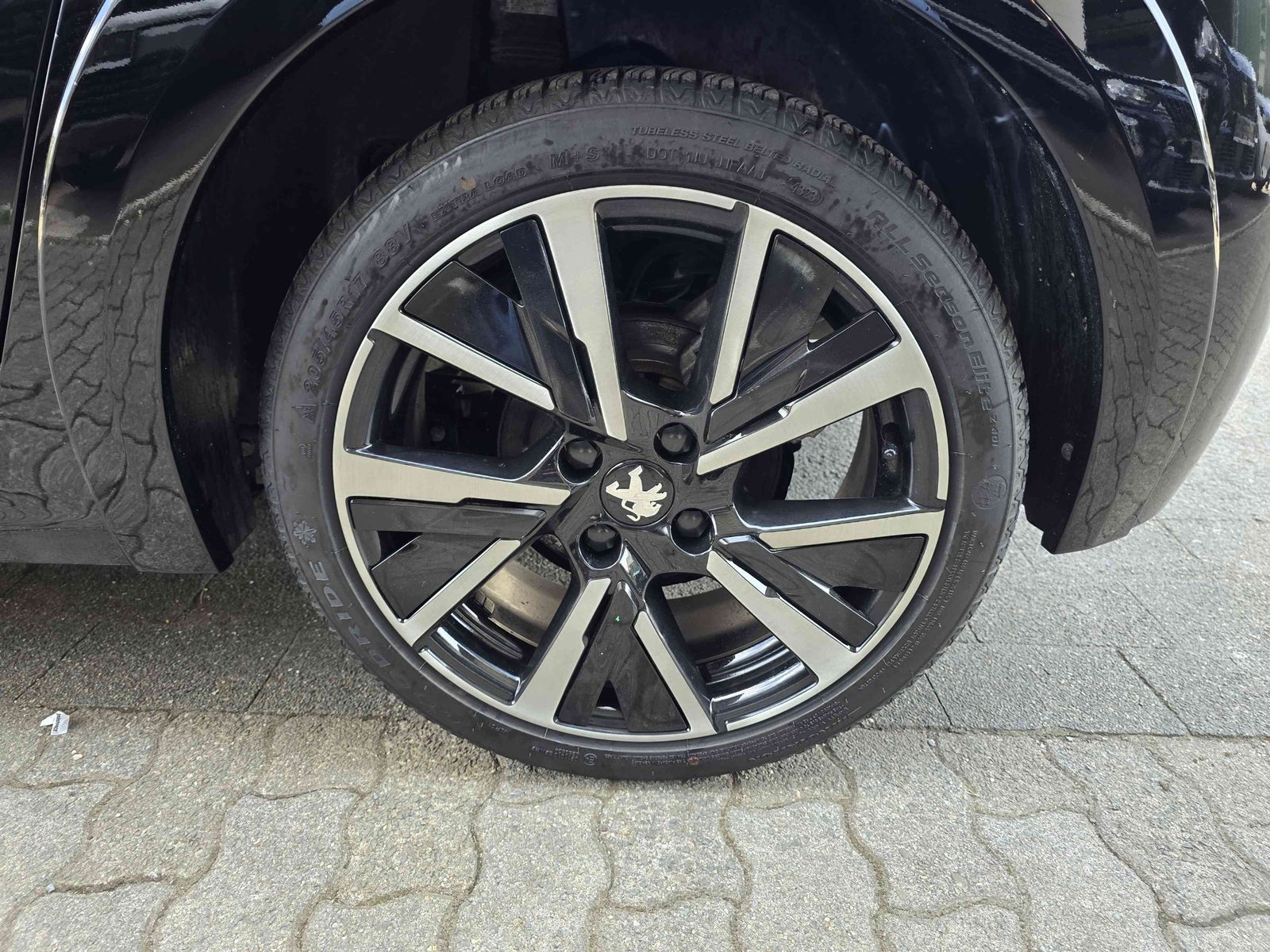 Peugeot 208 GT - Samsaru's Car Outlet