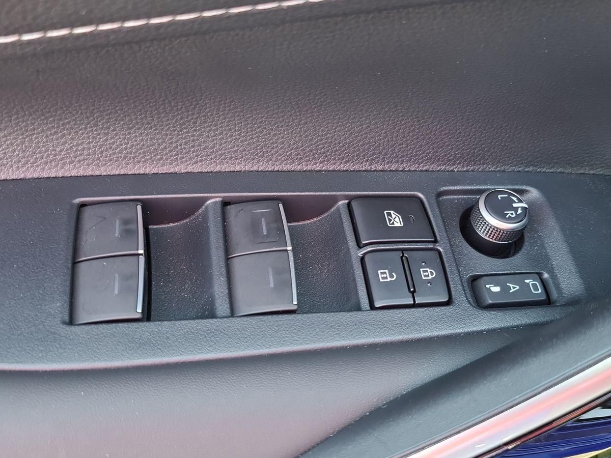 Toyota Corolla 2.0 Lounge Allwetter+HUD+Matrix 350€/M.