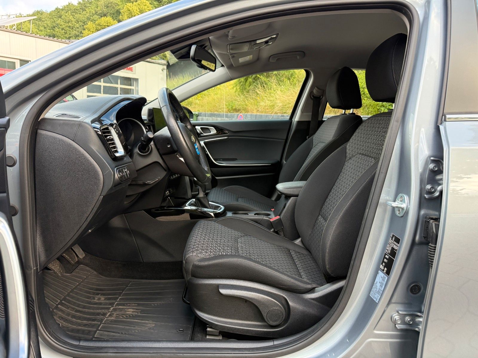 Kia Ceed 1.4 T Vision - Samsaru's Car Outlet