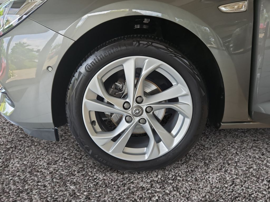 Opel Astra 1.5 D ST Automatik Ultimate - Samsaru's Car Outlet