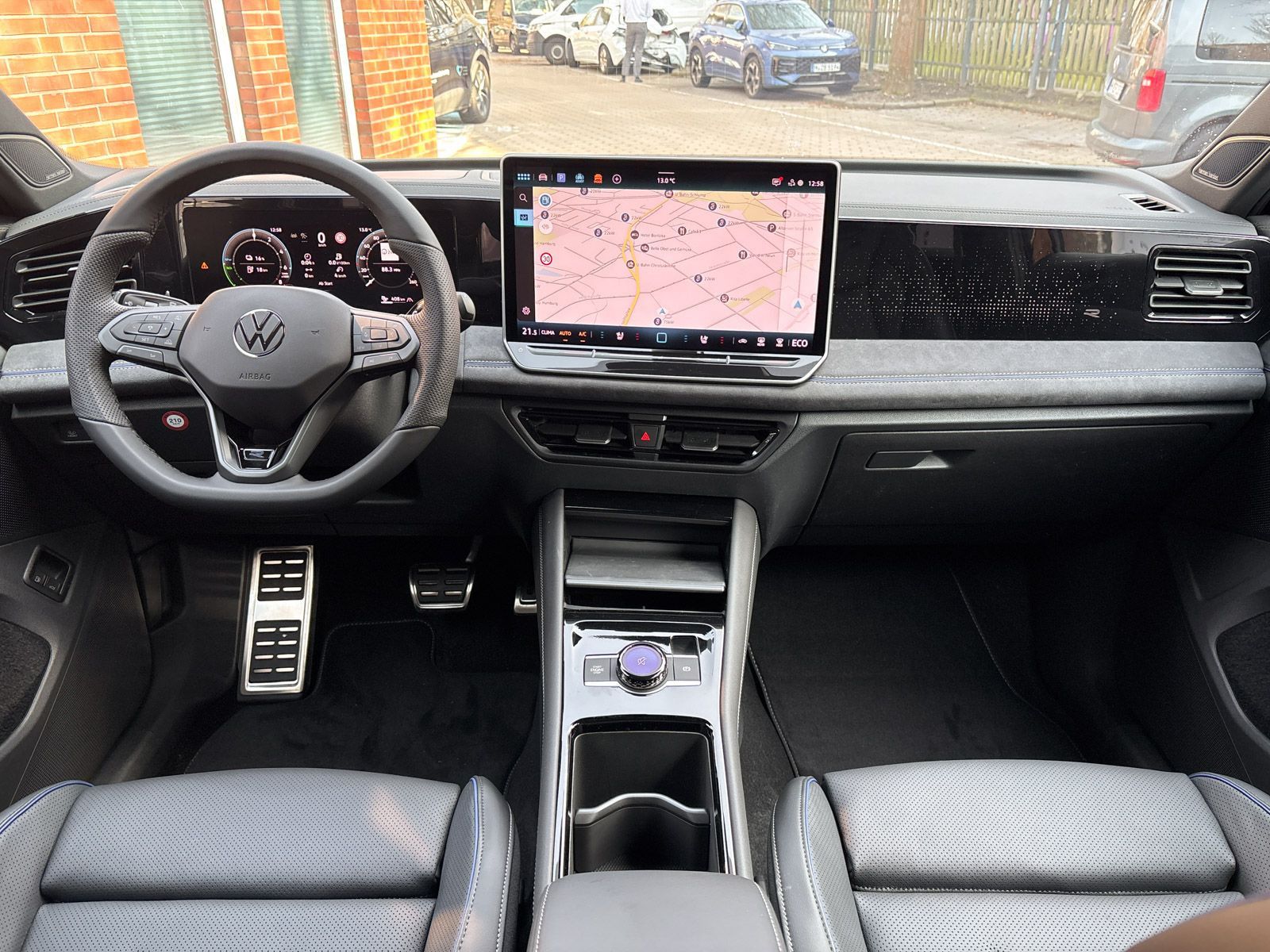 Volkswagen Tiguan R-Line 1,5 eHybrid DSG Panoramadach AHK