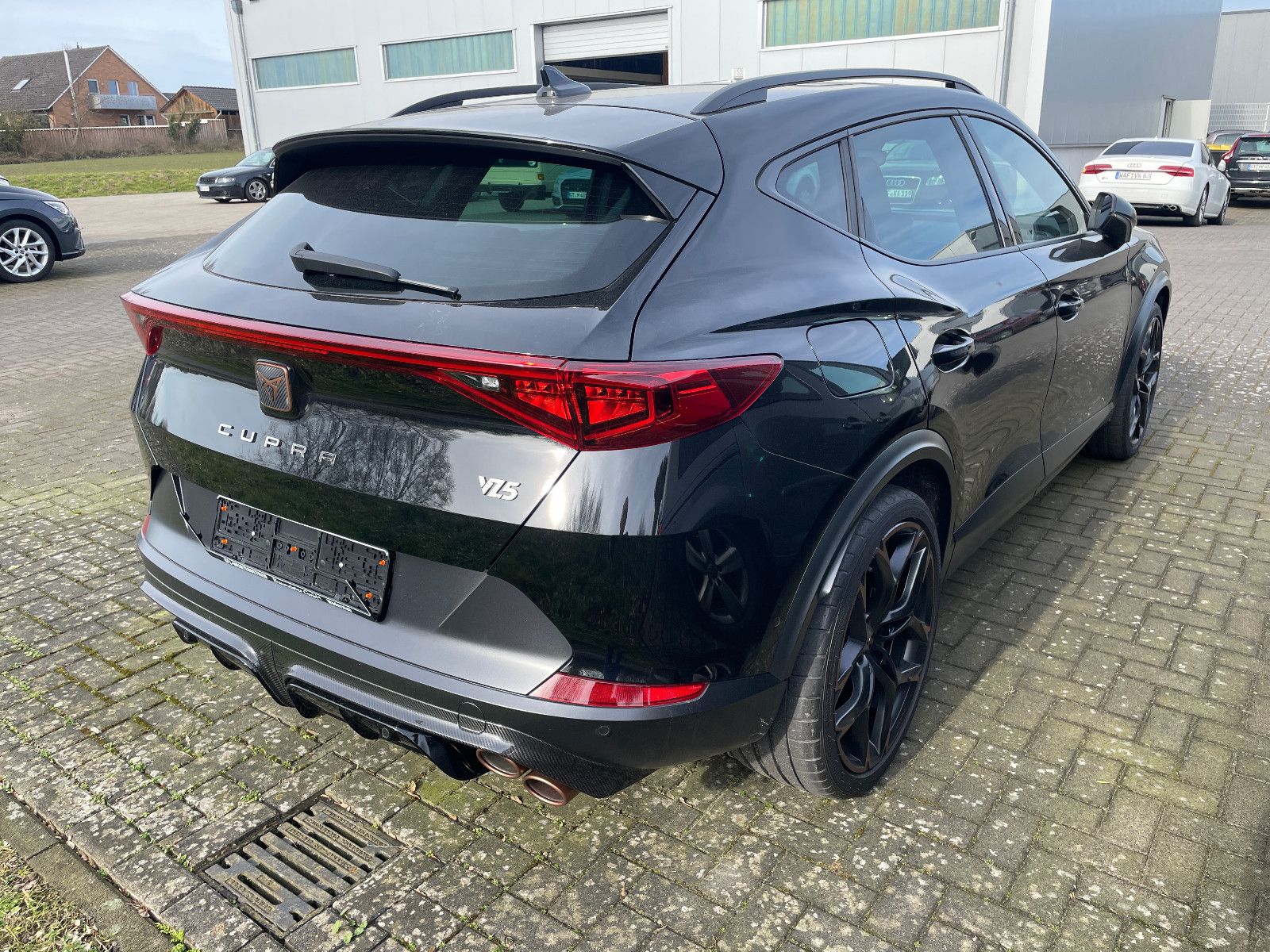 Cupra Formentor VZ5 4Drive - Samsaru's Car Outlet