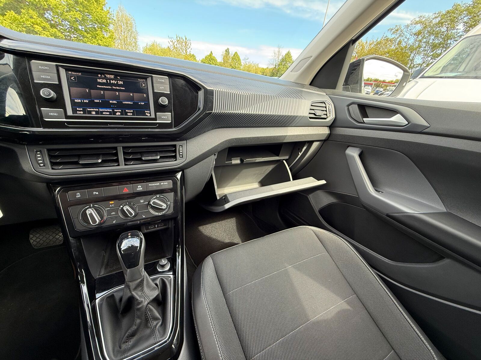 Volkswagen T-Cross 1.0 TSI Style - Samsaru's Car Outlet