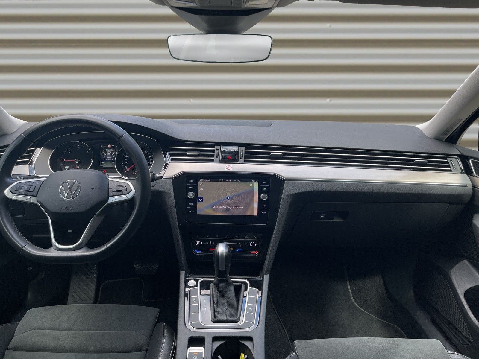 Volkswagen Passat 2.0 TDI Elegance DSG - Samsaru's Car Outlet