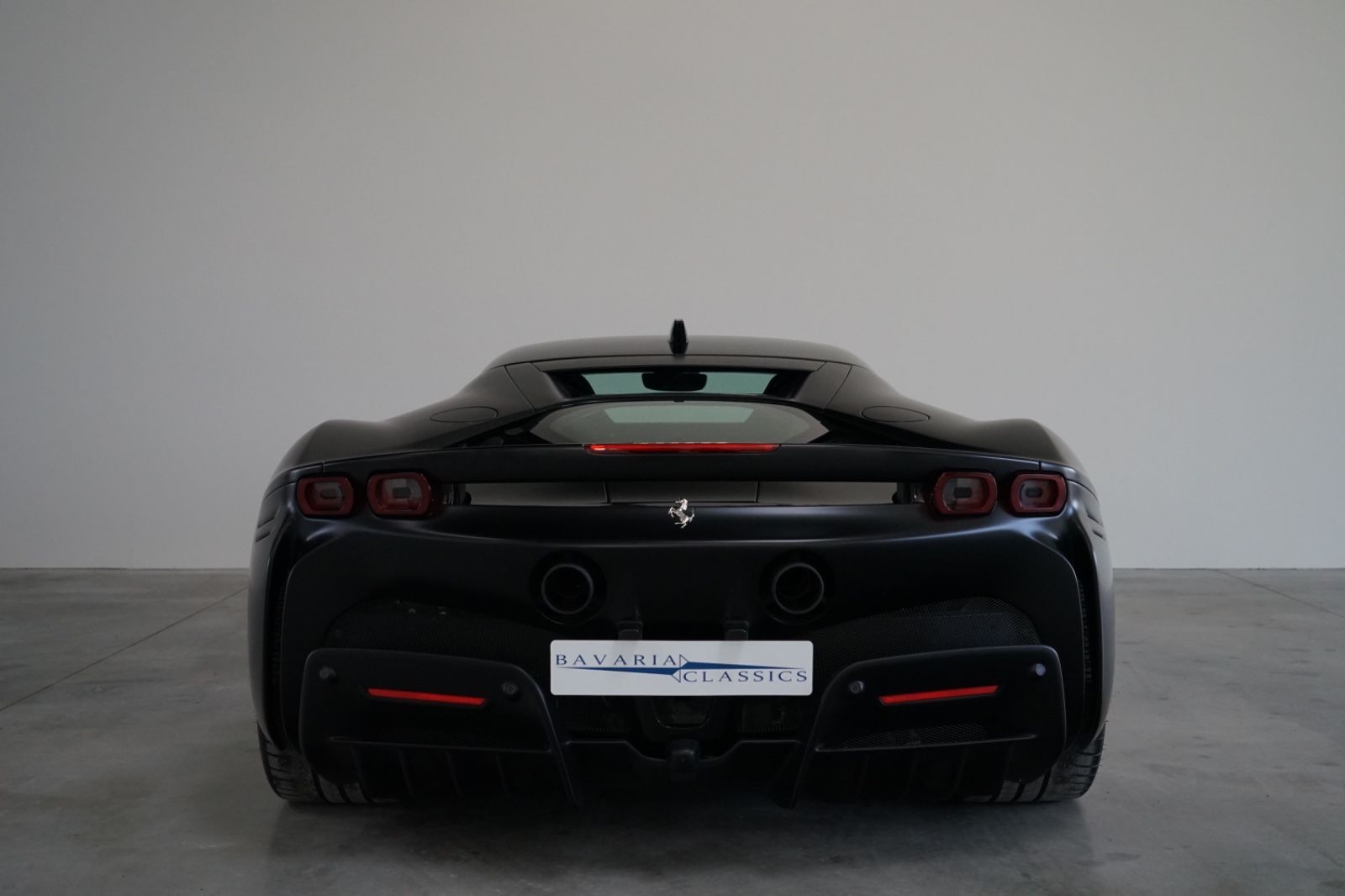 Ferrari SF90 - Samsaru's Car Outlet