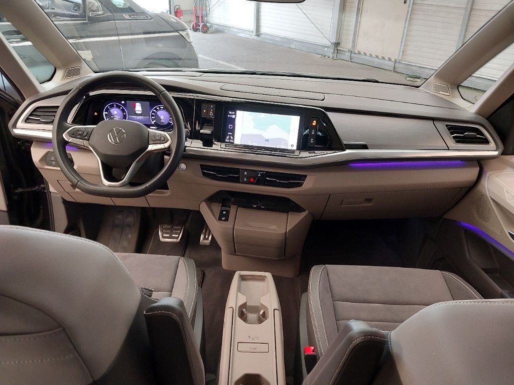 Volkswagen T7 Multivan 2.0 TDI DSG Style - Samsaru's Car Outlet