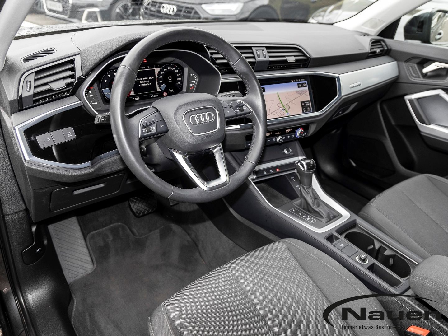 Audi Q3 40 TFSI S-line quattro - Samsaru's Car Outlet