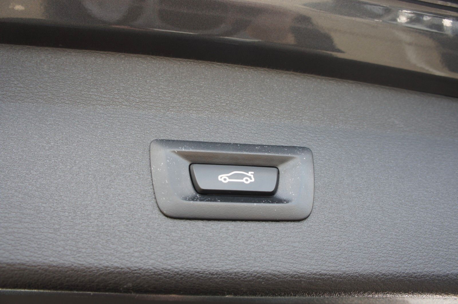BMW X1 xDrive 25e xLine - Samsaru's Car Outlet