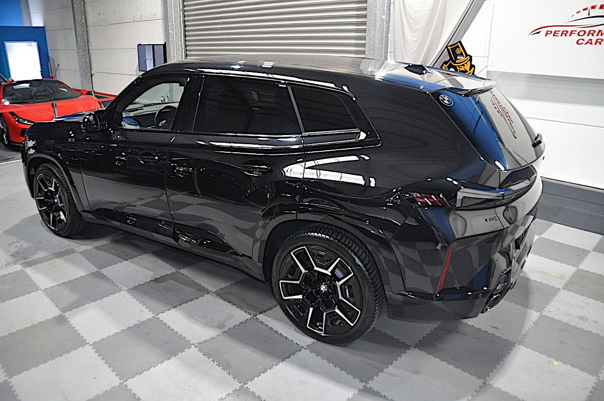 BMW XM 4.4-DRIVER PACKAGE-ALL IN BLACK