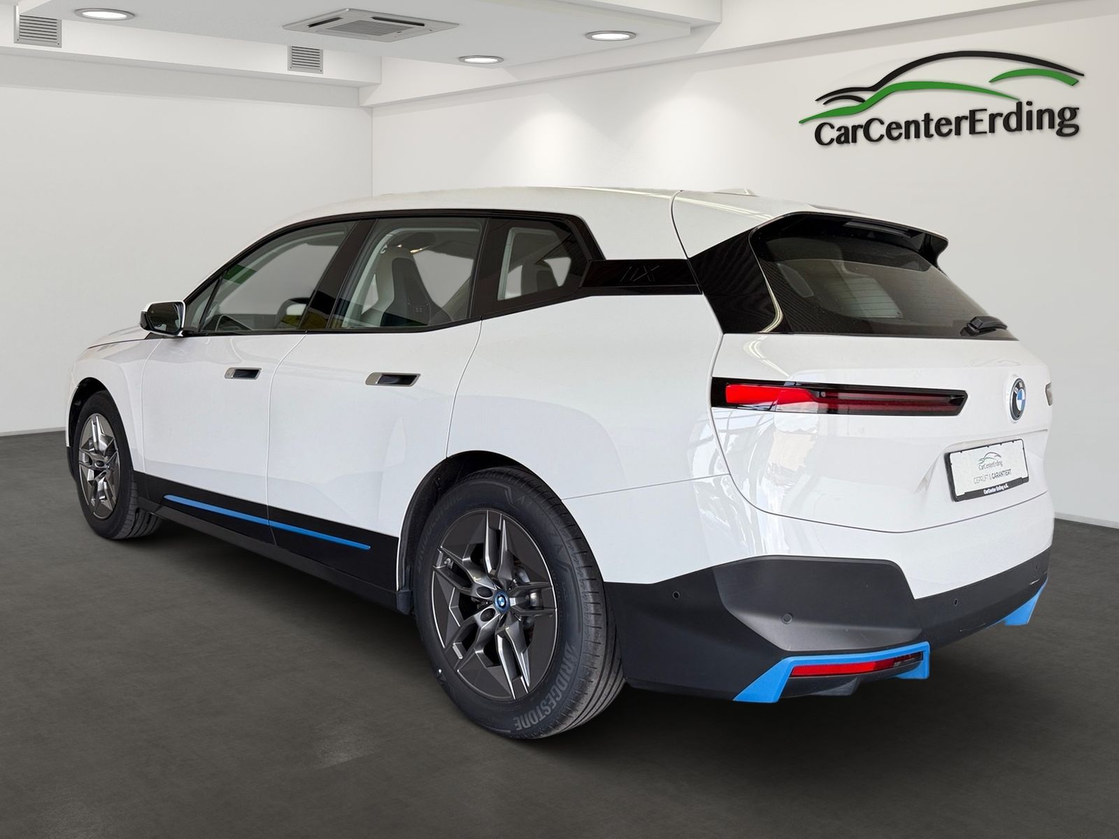 BMW iX40xDrive*LED*ACC*360*H&K*Leder*Atelier oyster*
