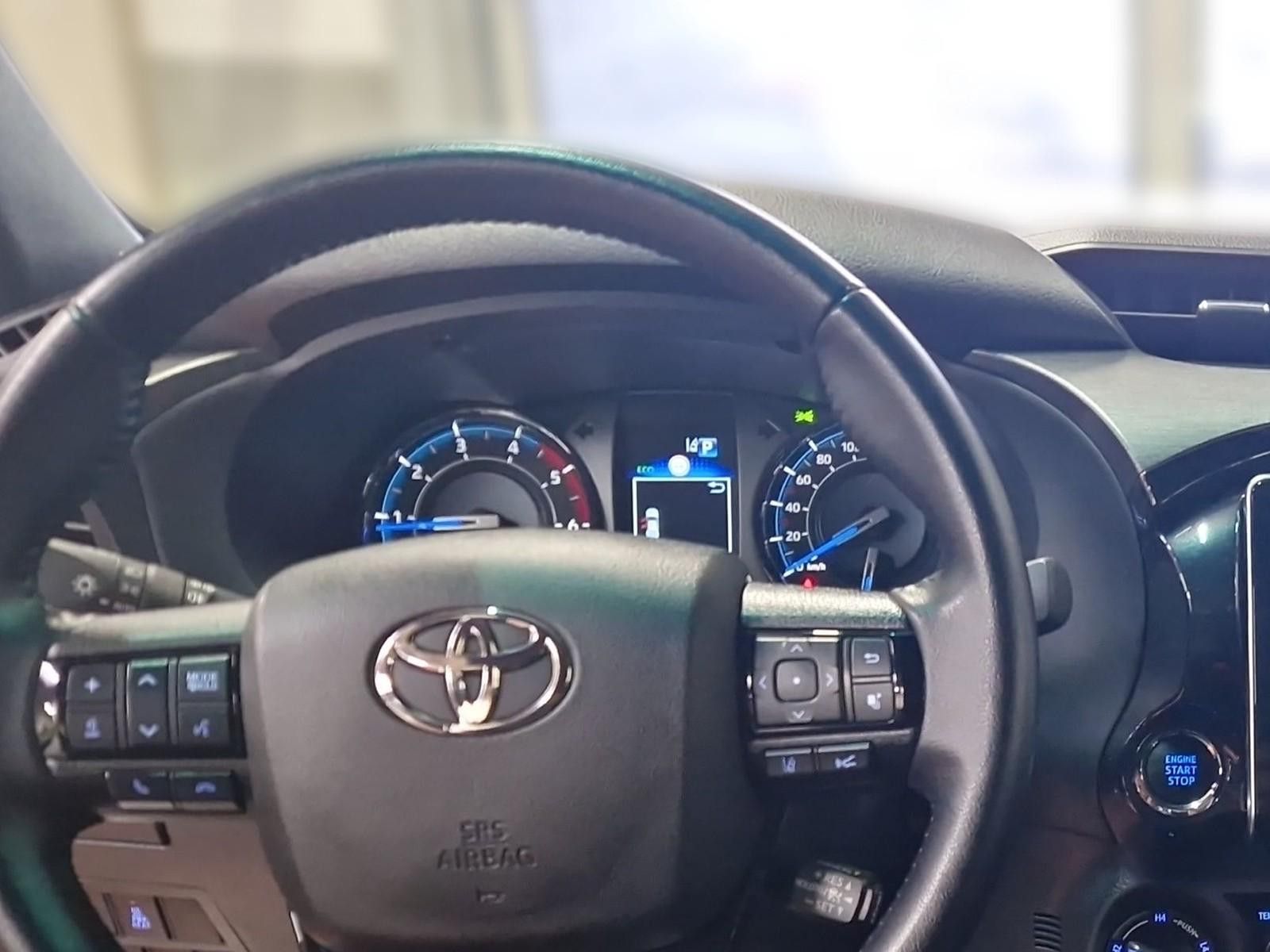 Toyota Hilux Double Cab Invincible 4x4 Hardtop+AHK+WKR