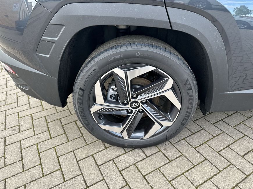 Hyundai TUCSON 1.6 T-GDi Plug-in-Hybrid 4WD Prime - Samsaru's Car Outlet