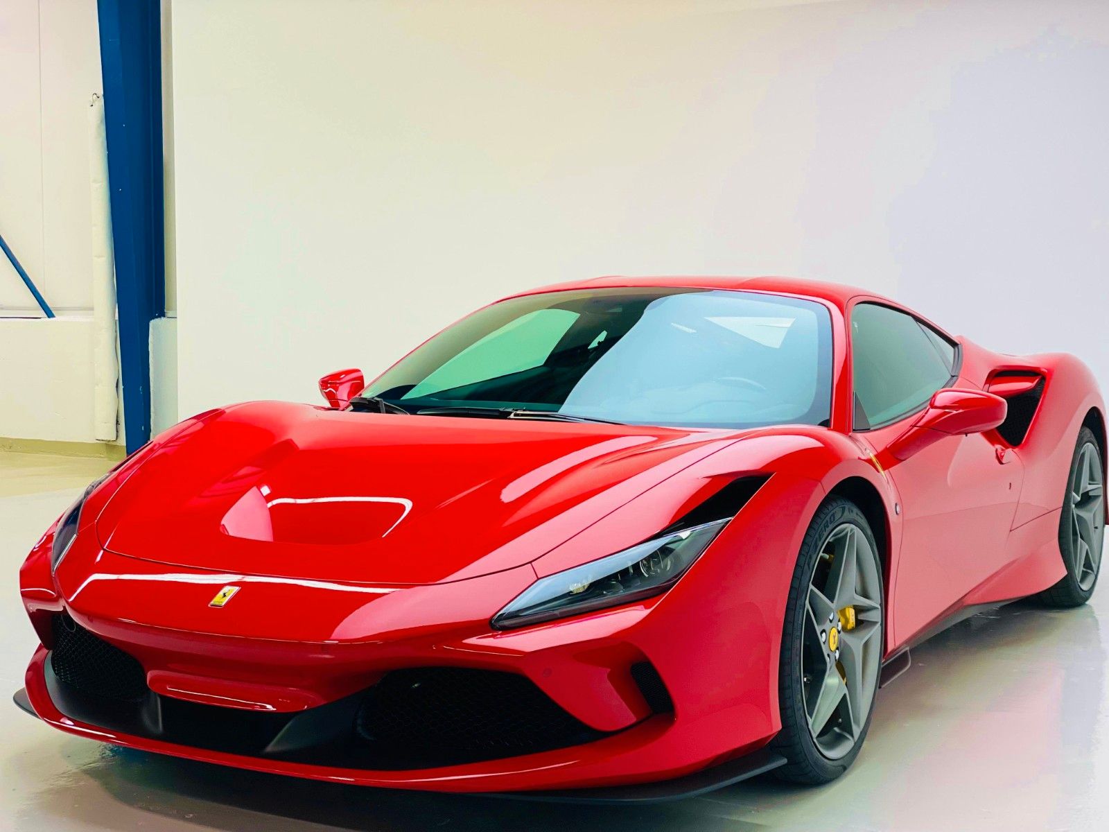 Ferrari F8 - Samsaru's Car Outlet