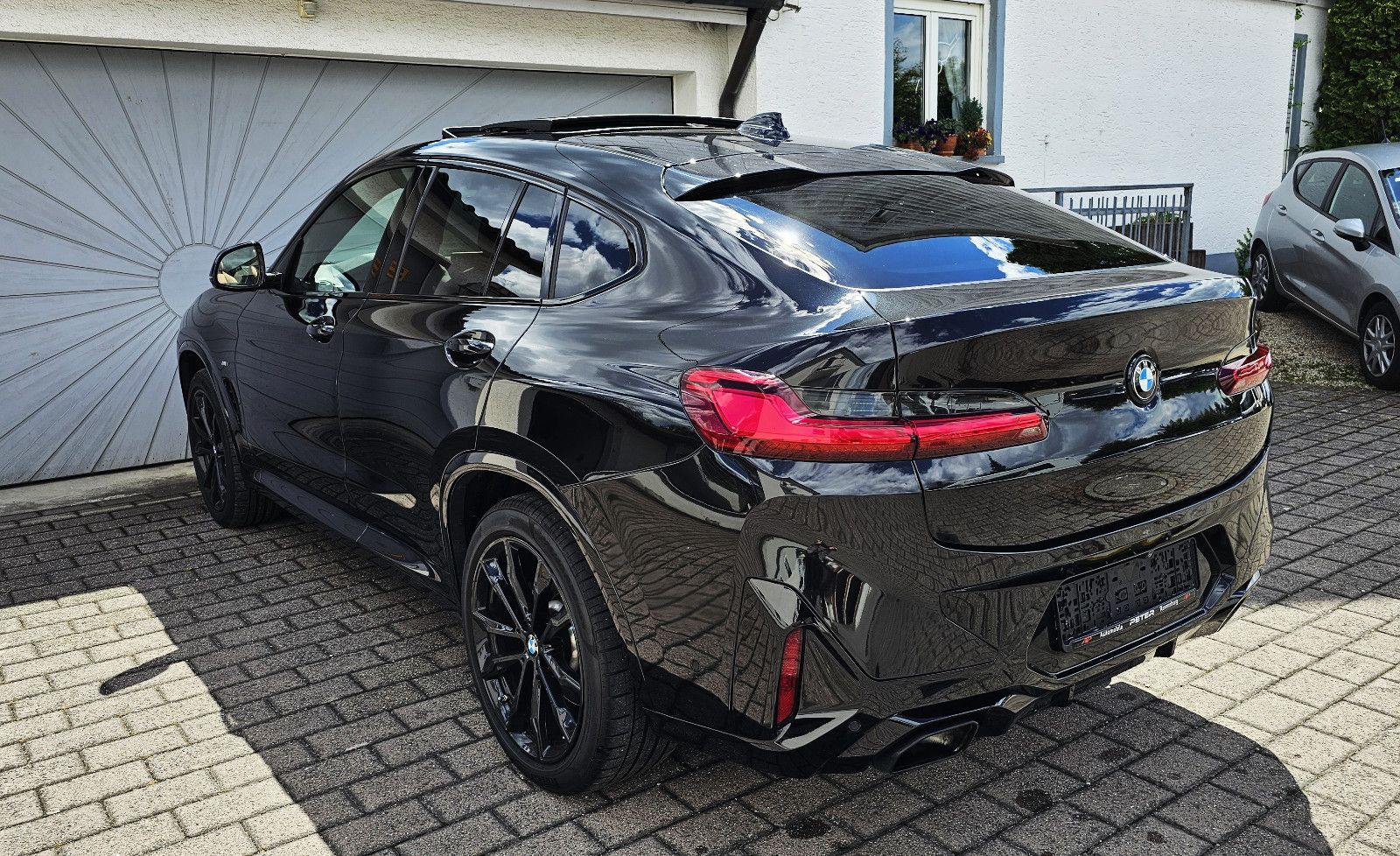 BMW X4 xDrive 30 d M Sport Pano Laser AHK Sportsitze