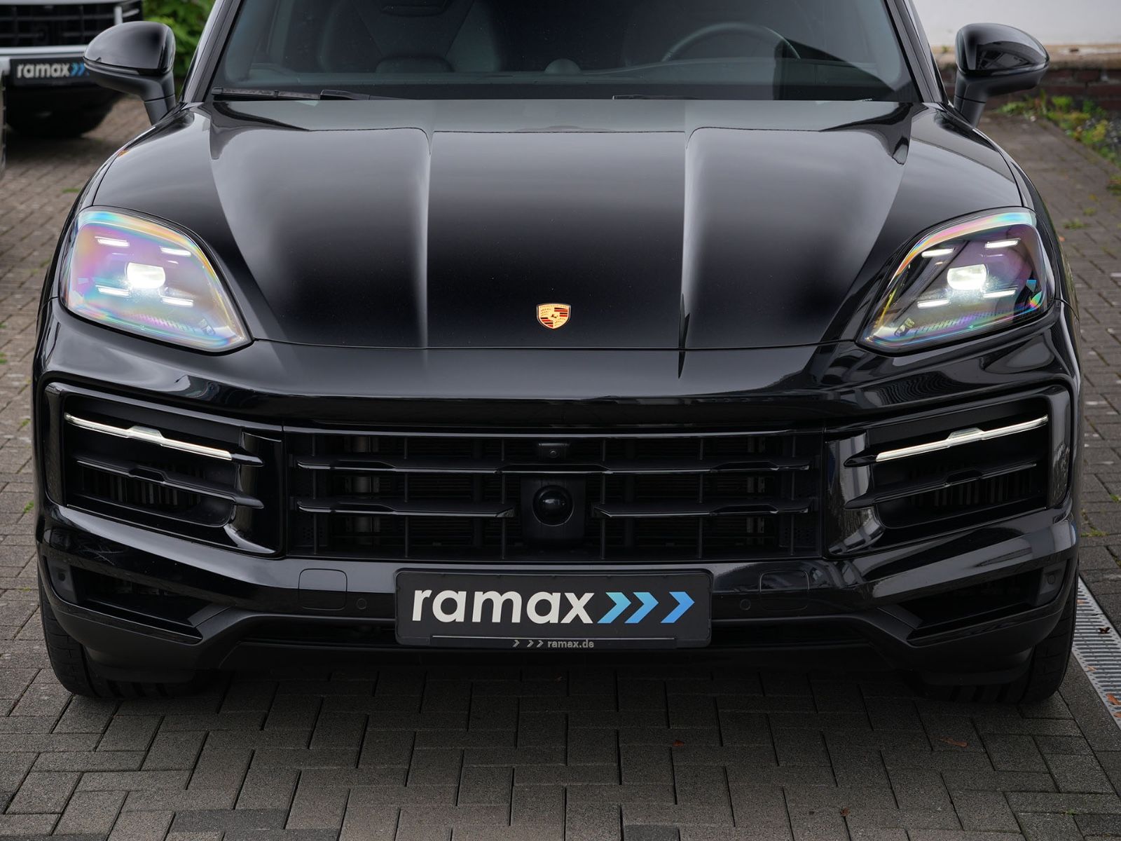 Porsche E-Hybrid MY24-INNODRIVE-ACC-LUFTF.-PANO-BOSE-RS