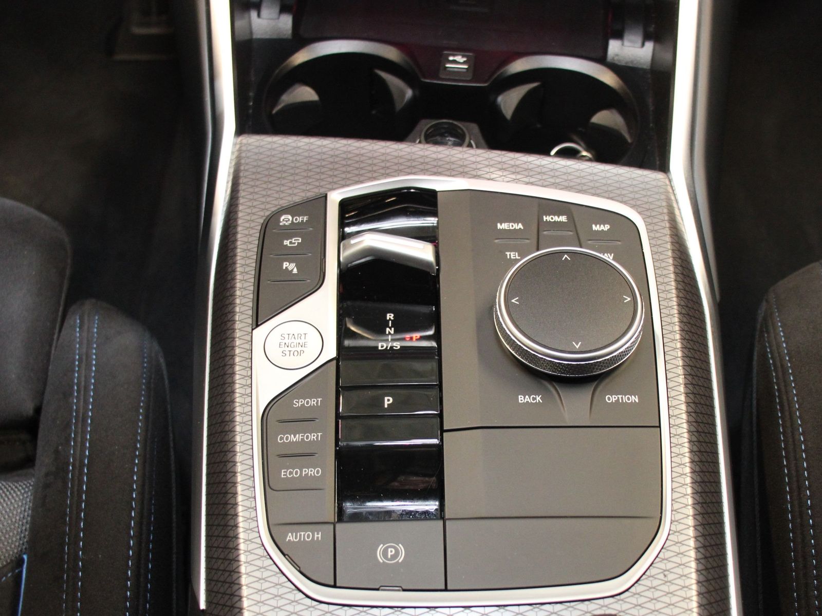 BMW 320d xDrive Touring M Sportpaket Head-Up HiFi