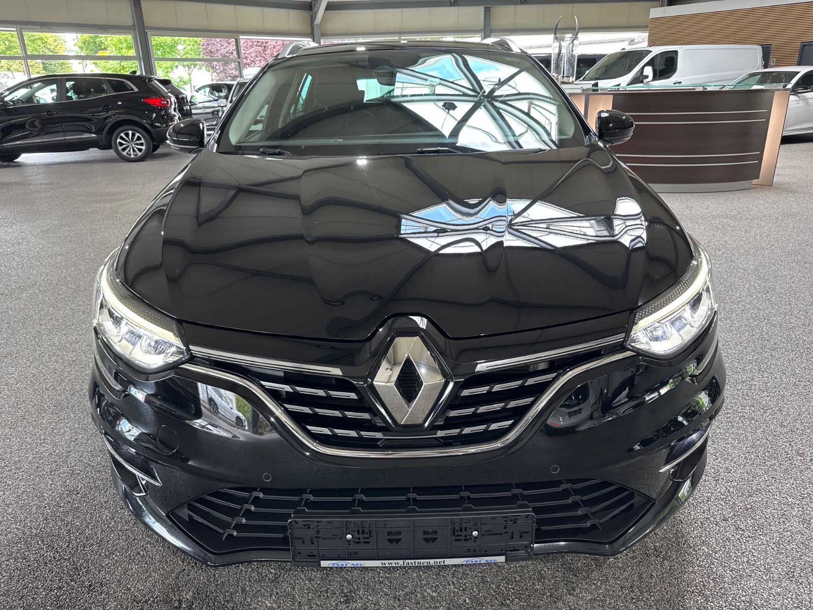 Renault Megane Grandt 1.5dci Intens - Samsaru's Car Outlet