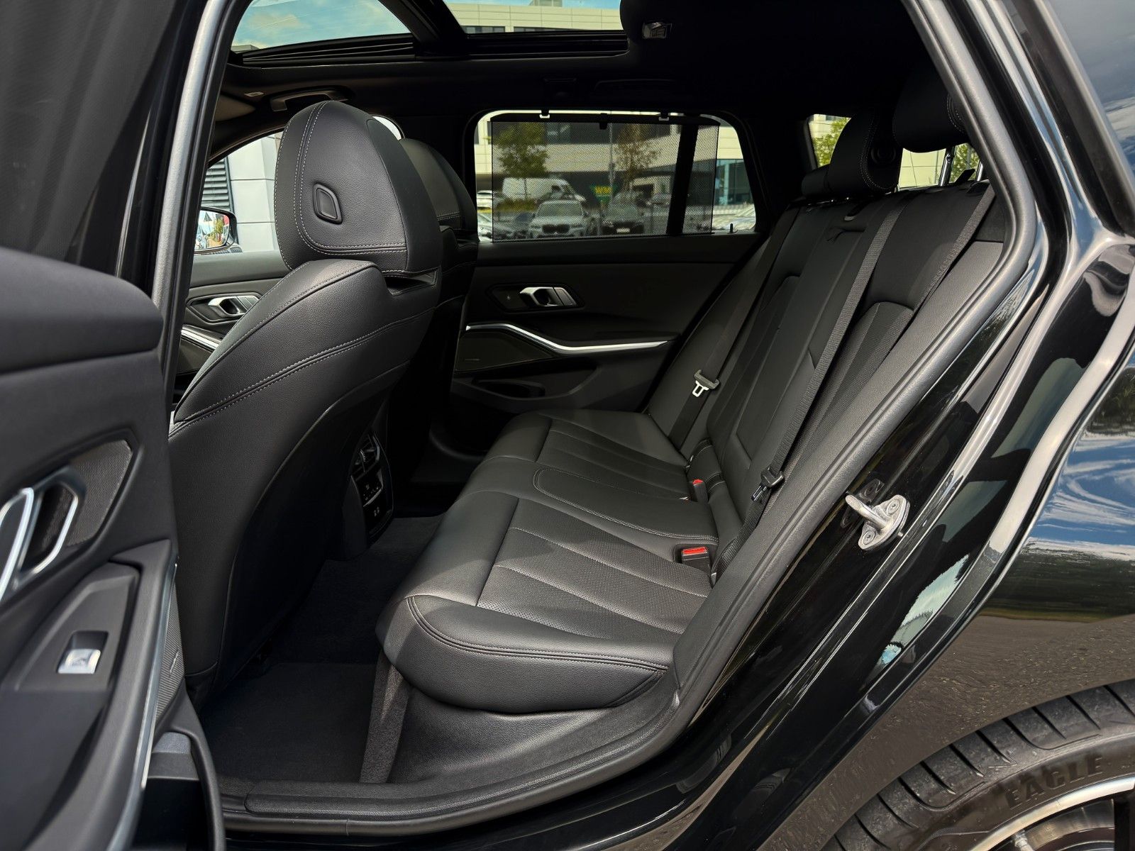 BMW 320d xD M Sport - Samsaru's Car Outlet