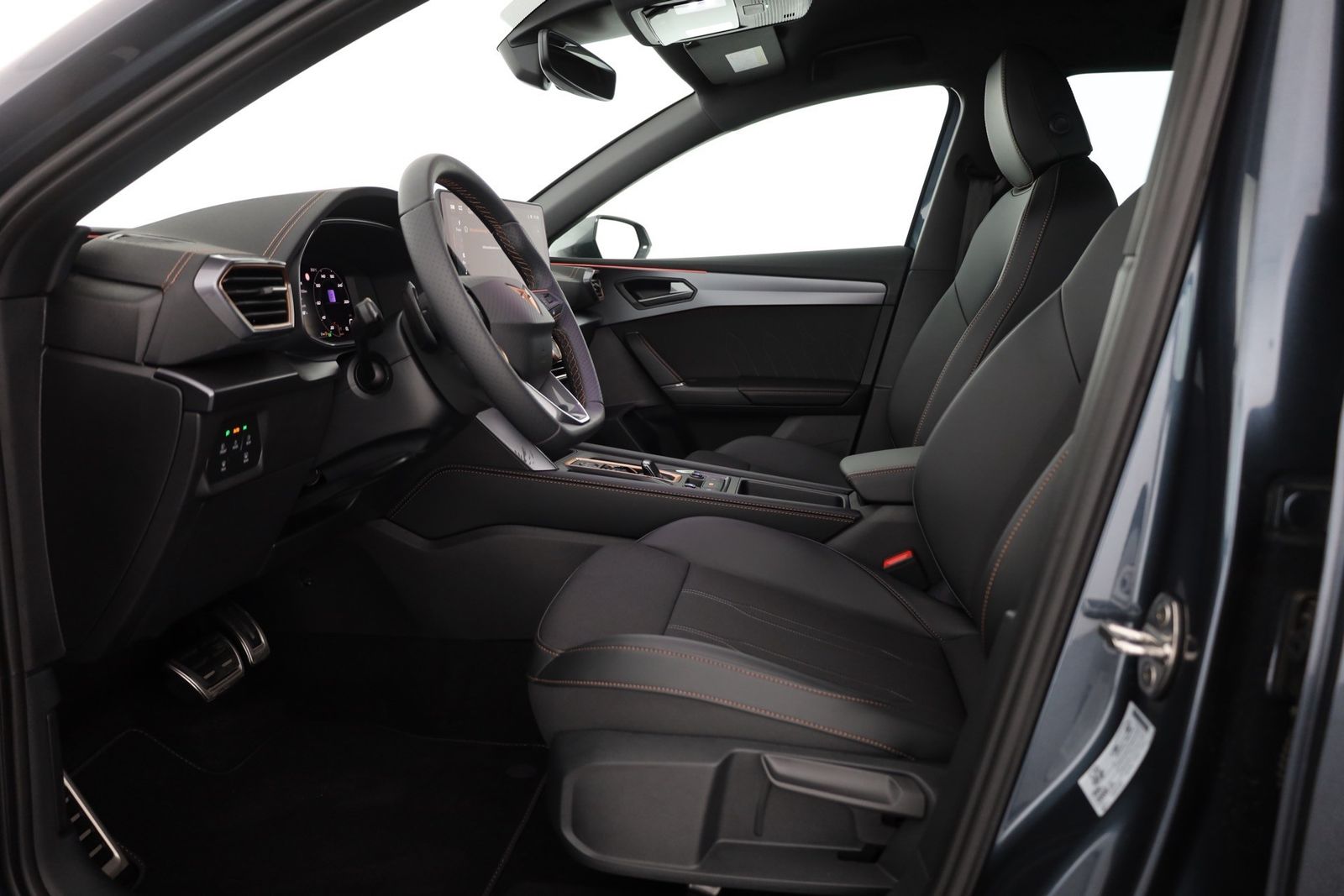 Cupra Leon ST 2.0 TDI DSG - Samsaru's Car Outlet